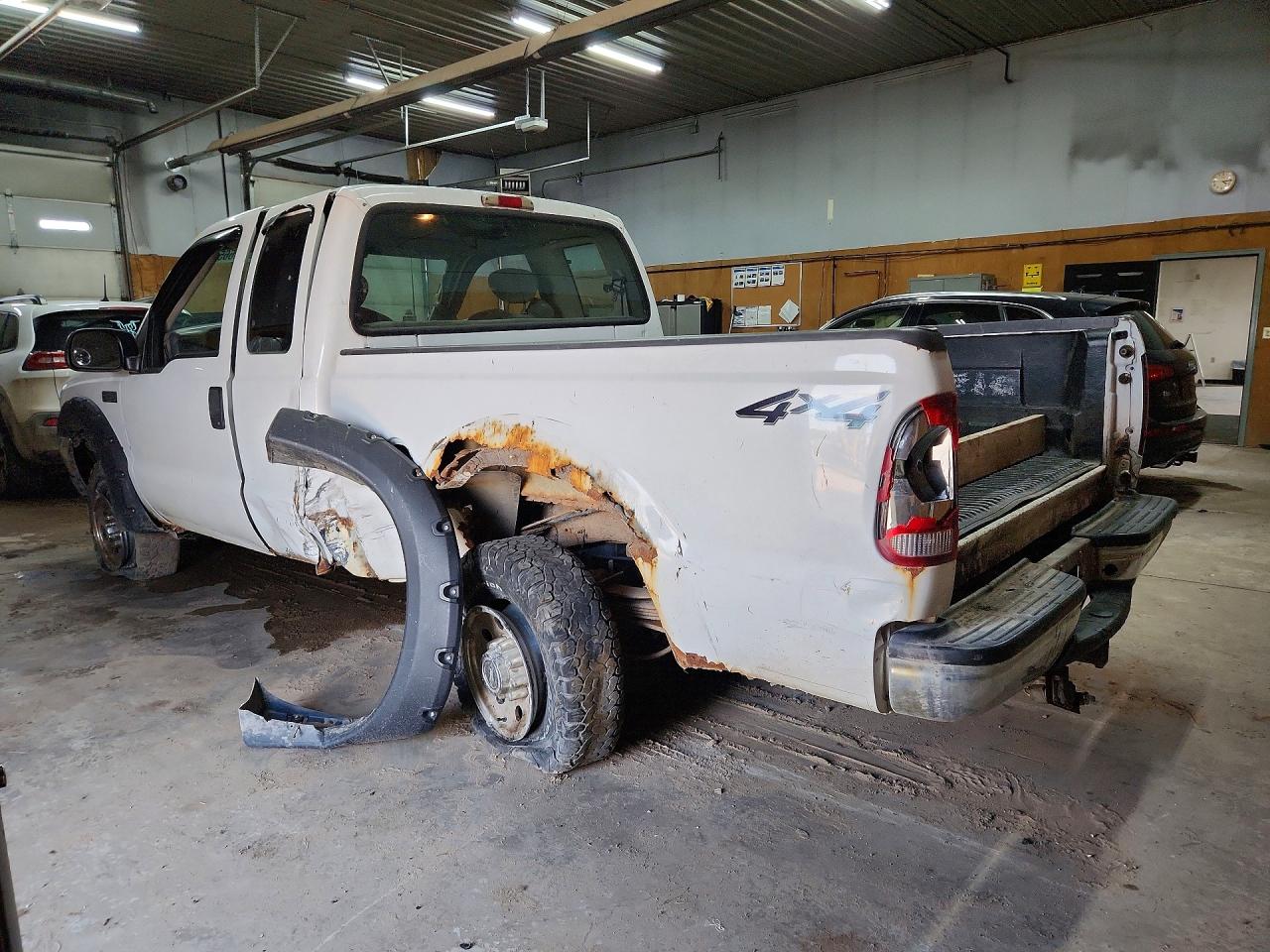 2001 Ford F250 Super Duty White vin: 3FTNX21F51MA86355