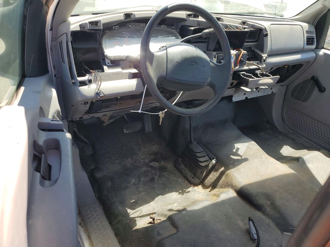 2001 Ford F250 Super Duty White vin: 3FTNX21L01MA88097