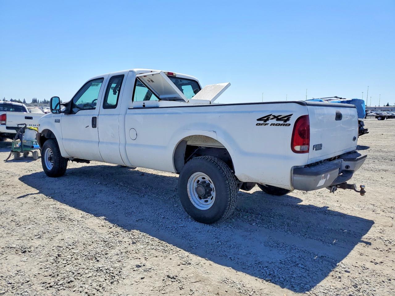 2001 Ford F250 Super Duty White vin: 3FTNX21L01MA88097