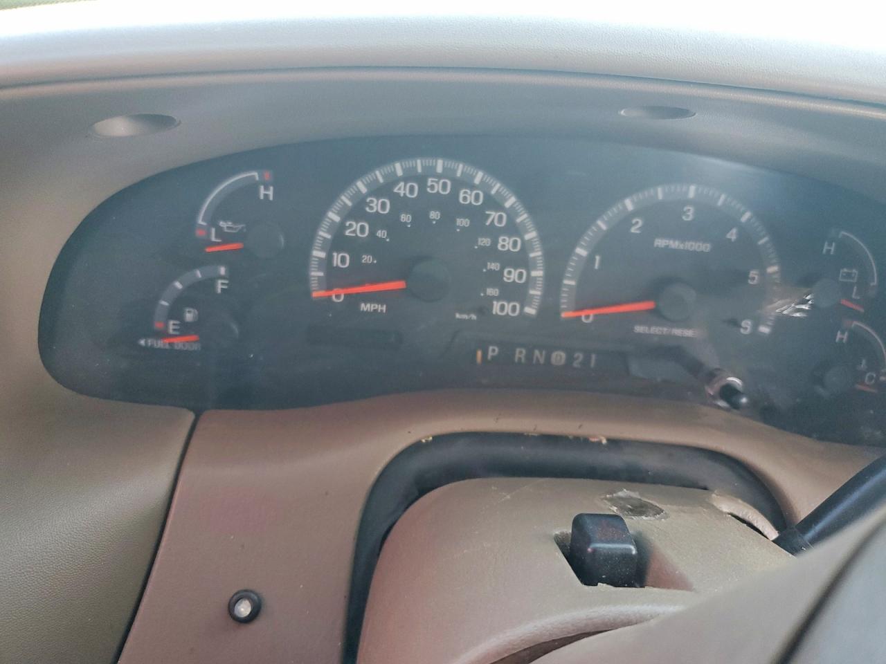 2001 Ford F150 Красный vin: 3FTRF17W31MA62724