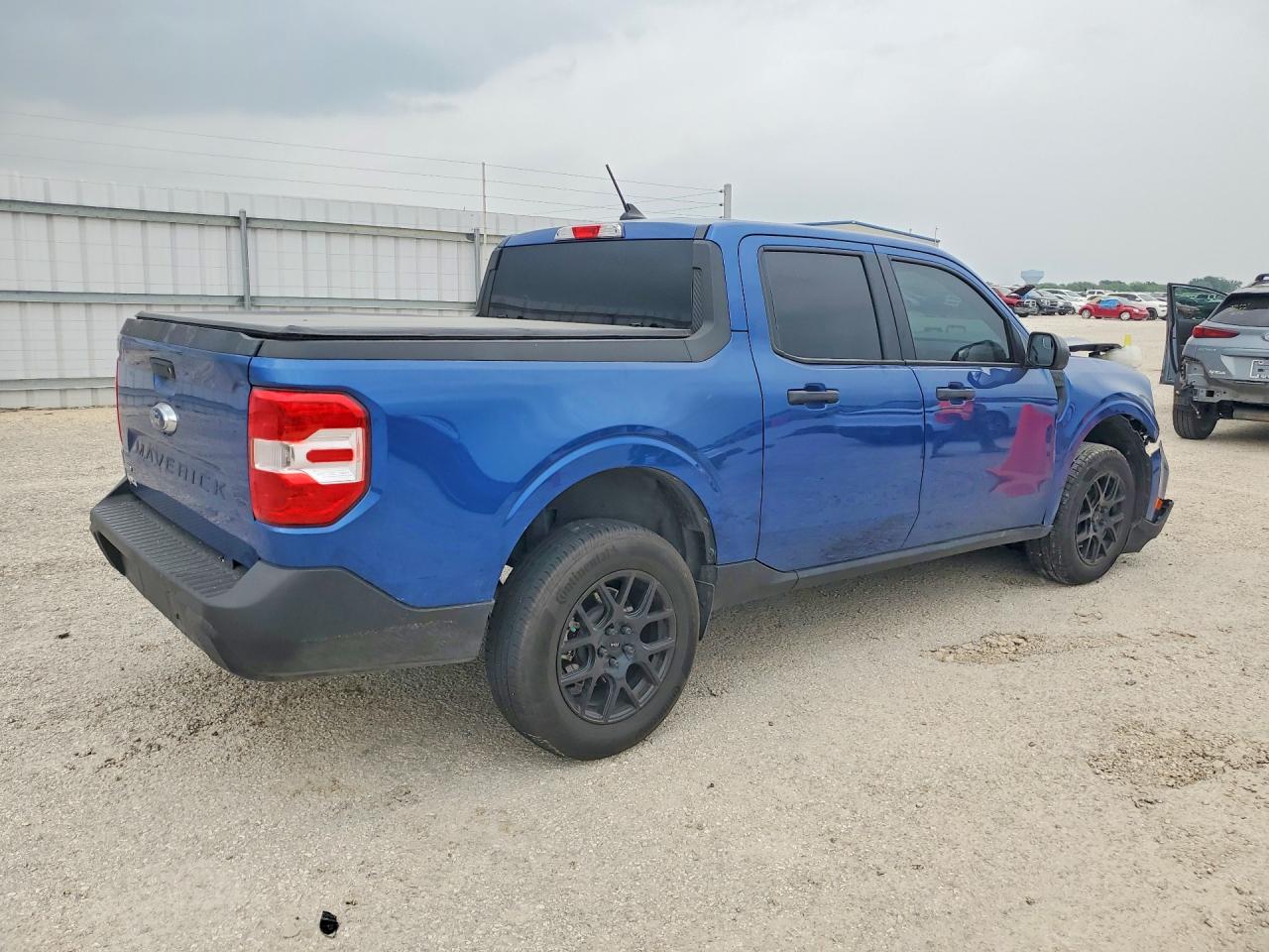 2024 Ford Maverick Xl Blue vin: 3FTTW8A36RRB56415