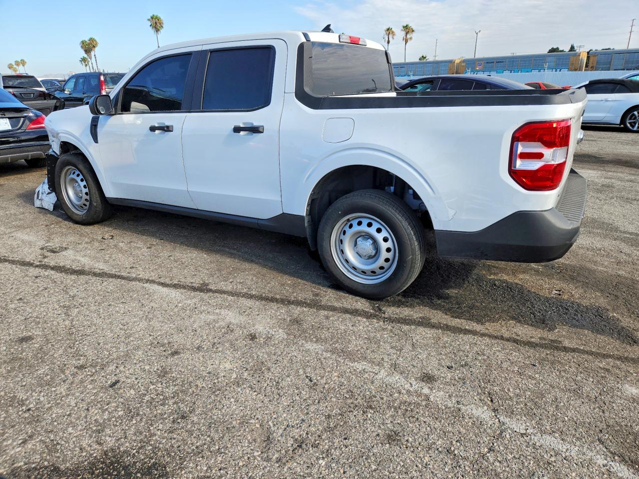 2024 Ford Maverick Xl White vin: 3FTTW8A3XRRB08741