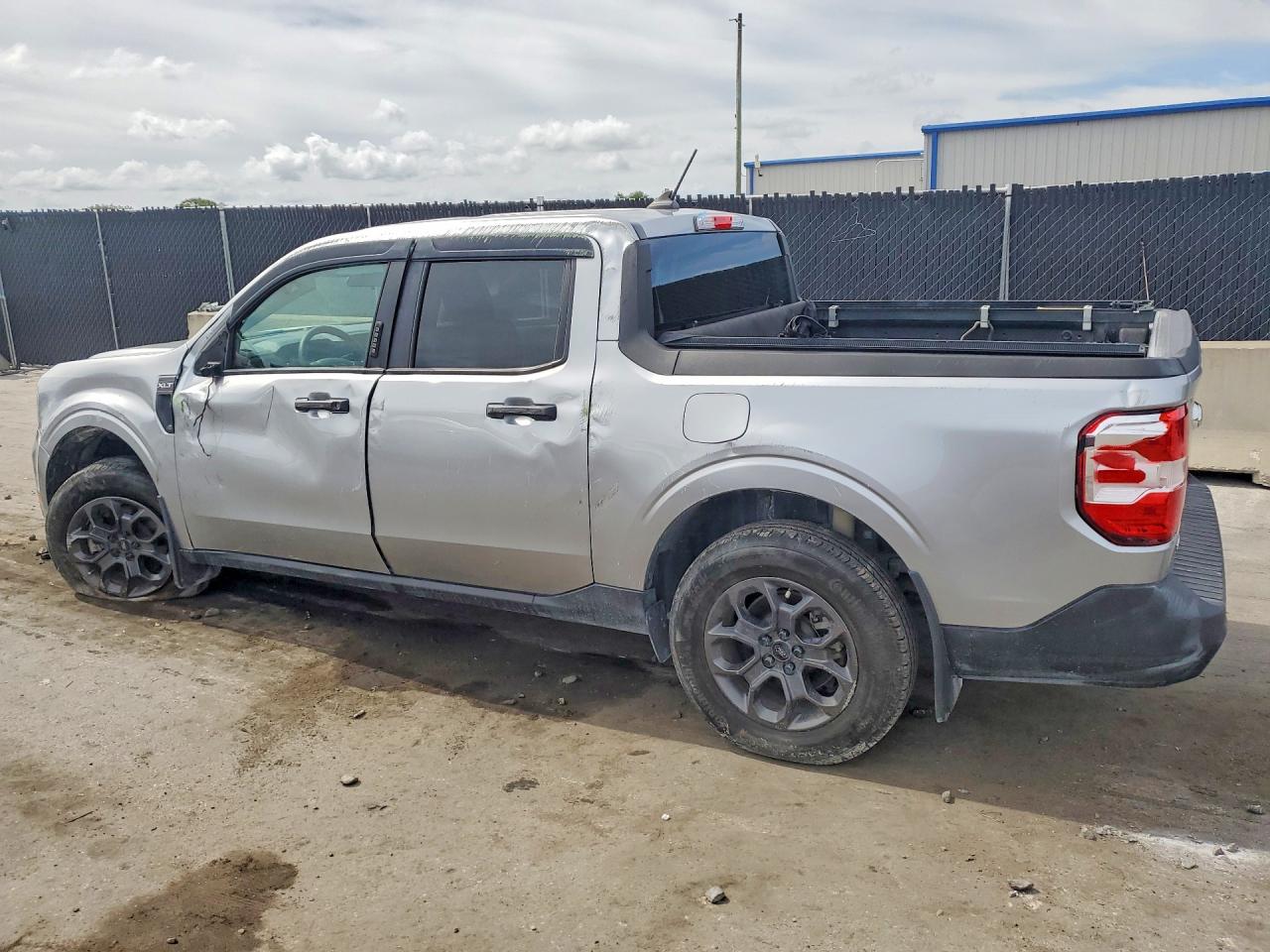 2023 Ford Maverick Xl Silver vin: 3FTTW8E31PRB02561