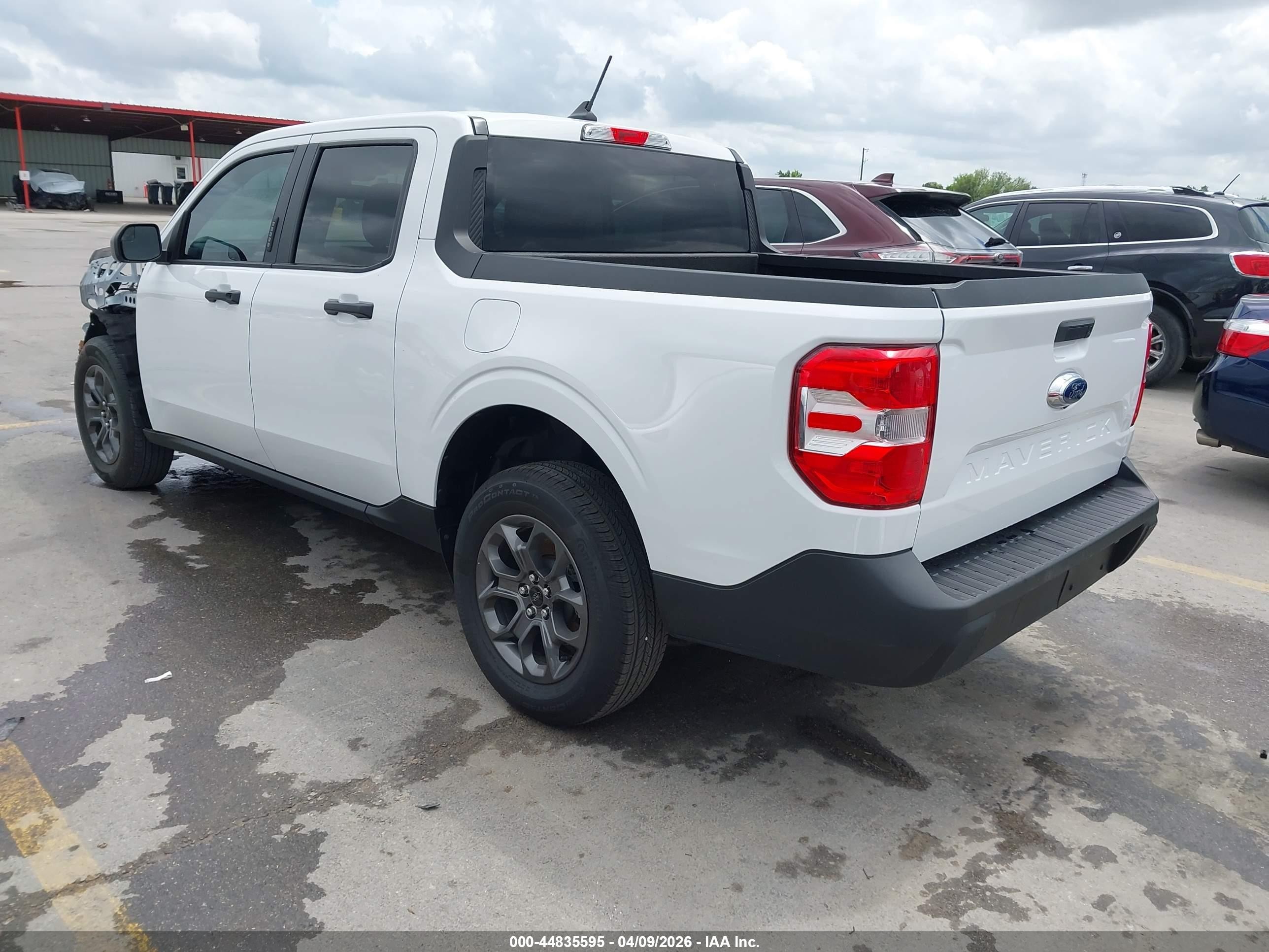 2023 Ford Maverick Xlt White vin: 3FTTW8E99PRA62797