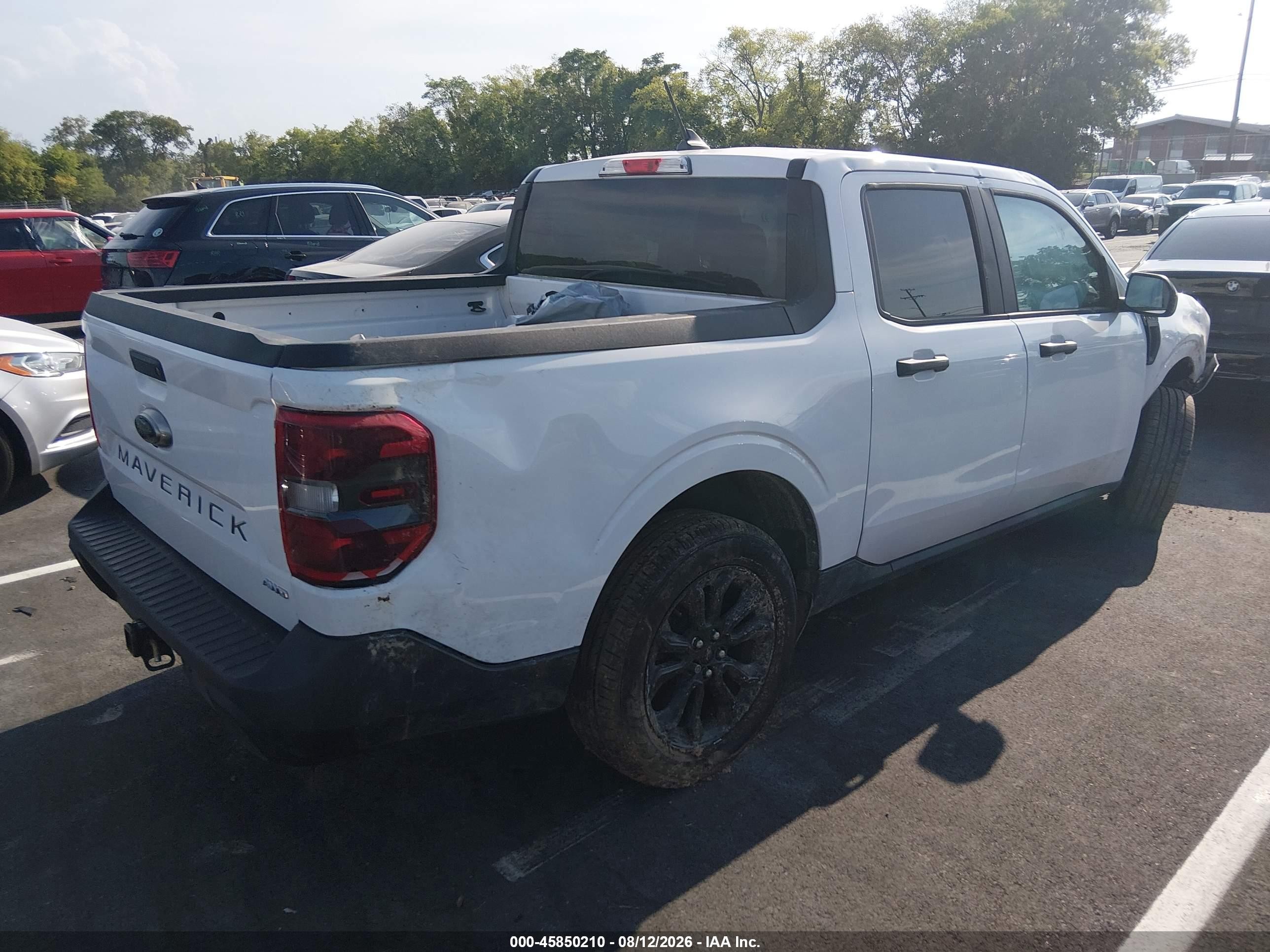 2023 Ford Maverick Xlt White vin: 3FTTW8F96PRA98249