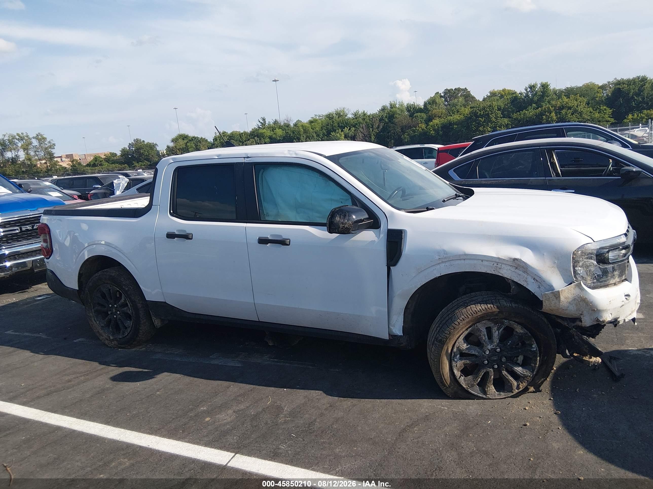 2023 Ford Maverick Xlt White vin: 3FTTW8F96PRA98249
