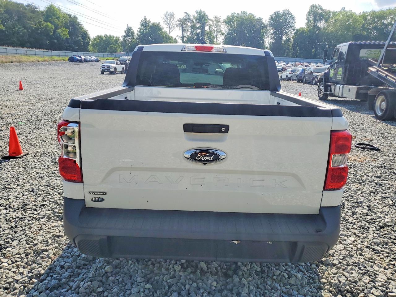 2024 Ford Maverick Xlt White vin: 3FTTW8H35RRB40440