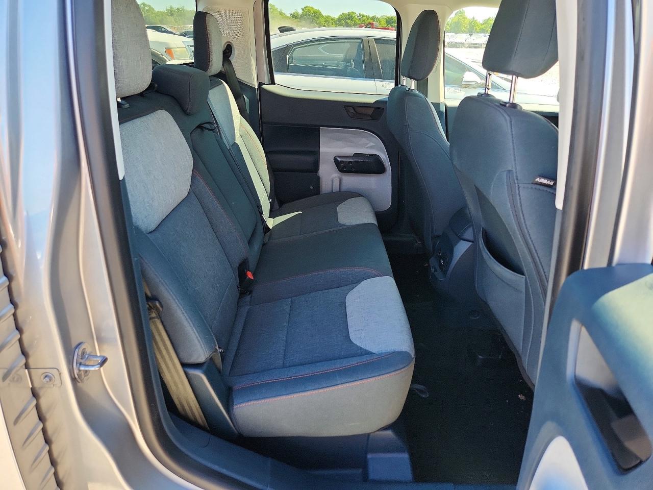 2024 Ford Maverick Xlt Silver vin: 3FTTW8H99RRB32166