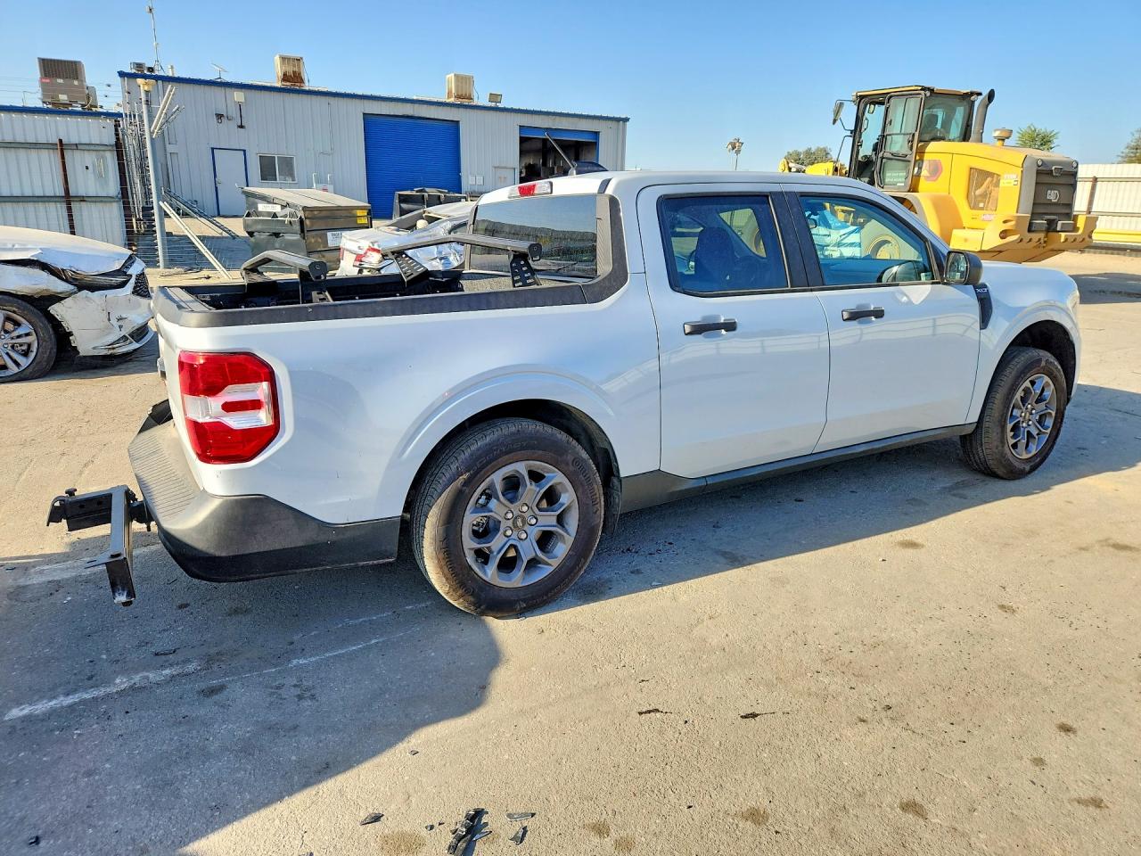 2025 Ford Maverick Xlt White vin: 3FTTW8J32SRB49015