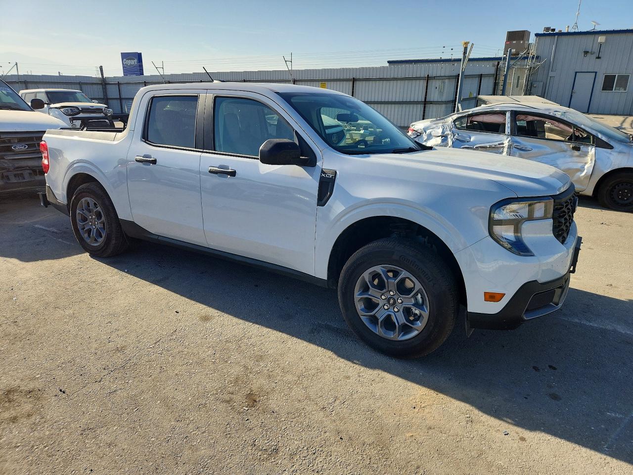 2025 Ford Maverick Xlt White vin: 3FTTW8J32SRB49015