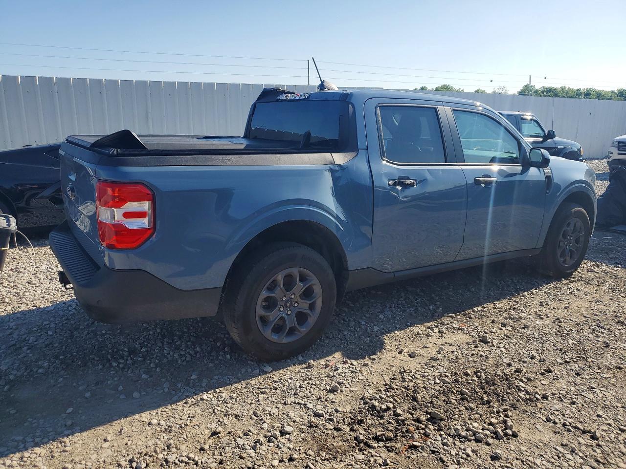 2025 Ford Maverick Xlt Blue vin: 3FTTW8JA1SRA56663