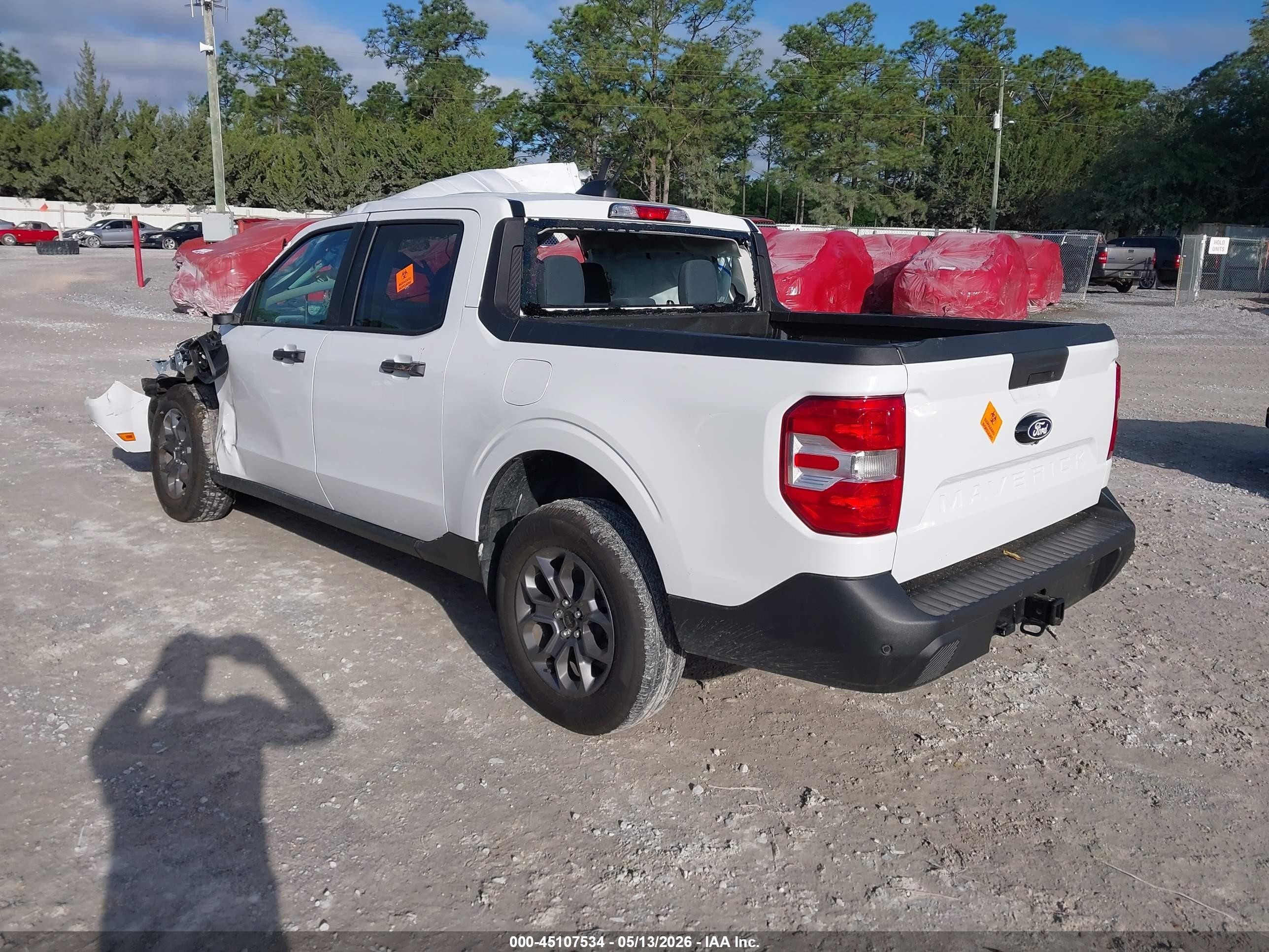 2025 Ford Maverick Xlt White vin: 3FTTW8JA6SRA93207