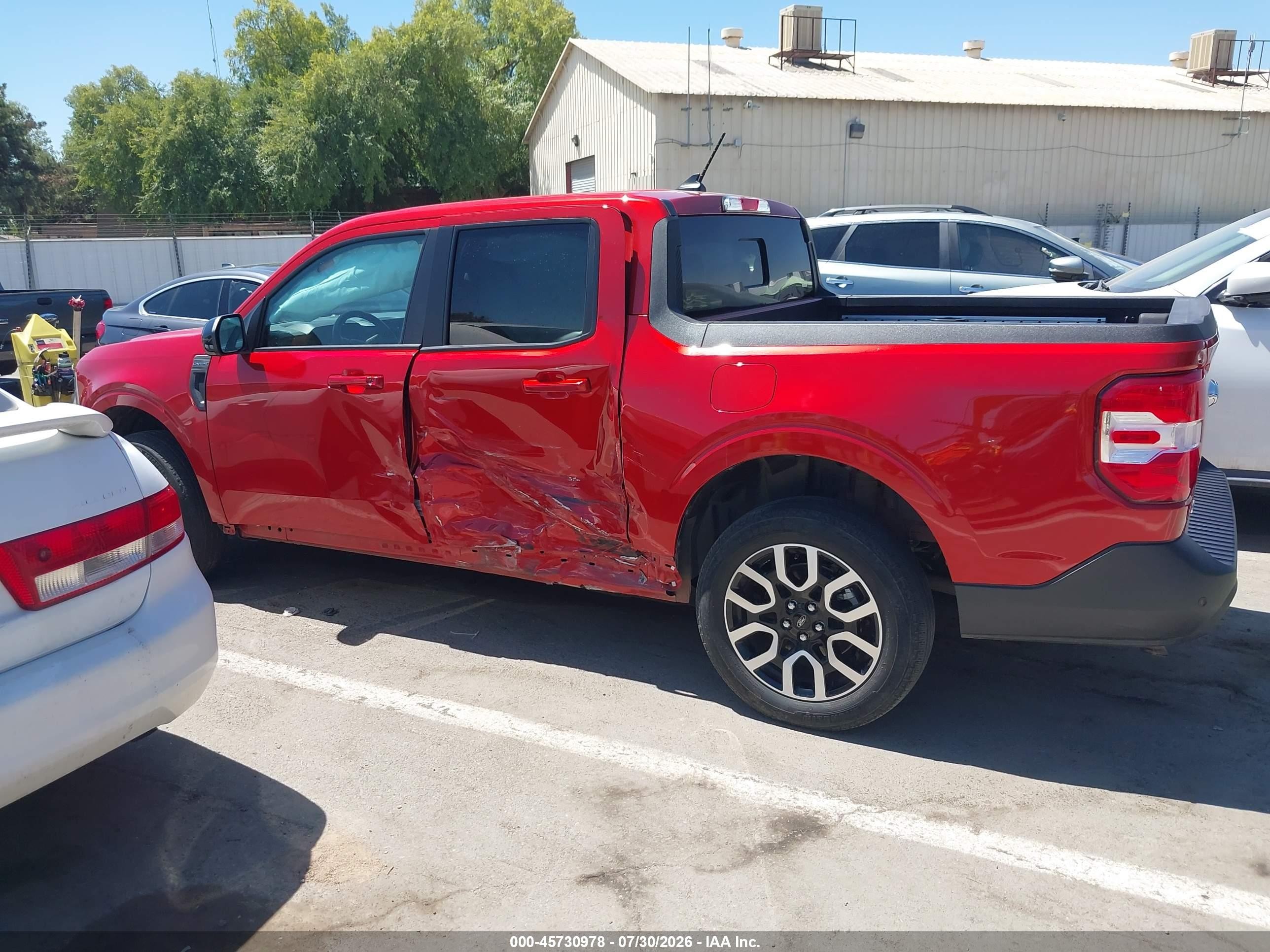 2024 Ford Maverick Lariat Orange vin: 3FTTW8M30RRA50523