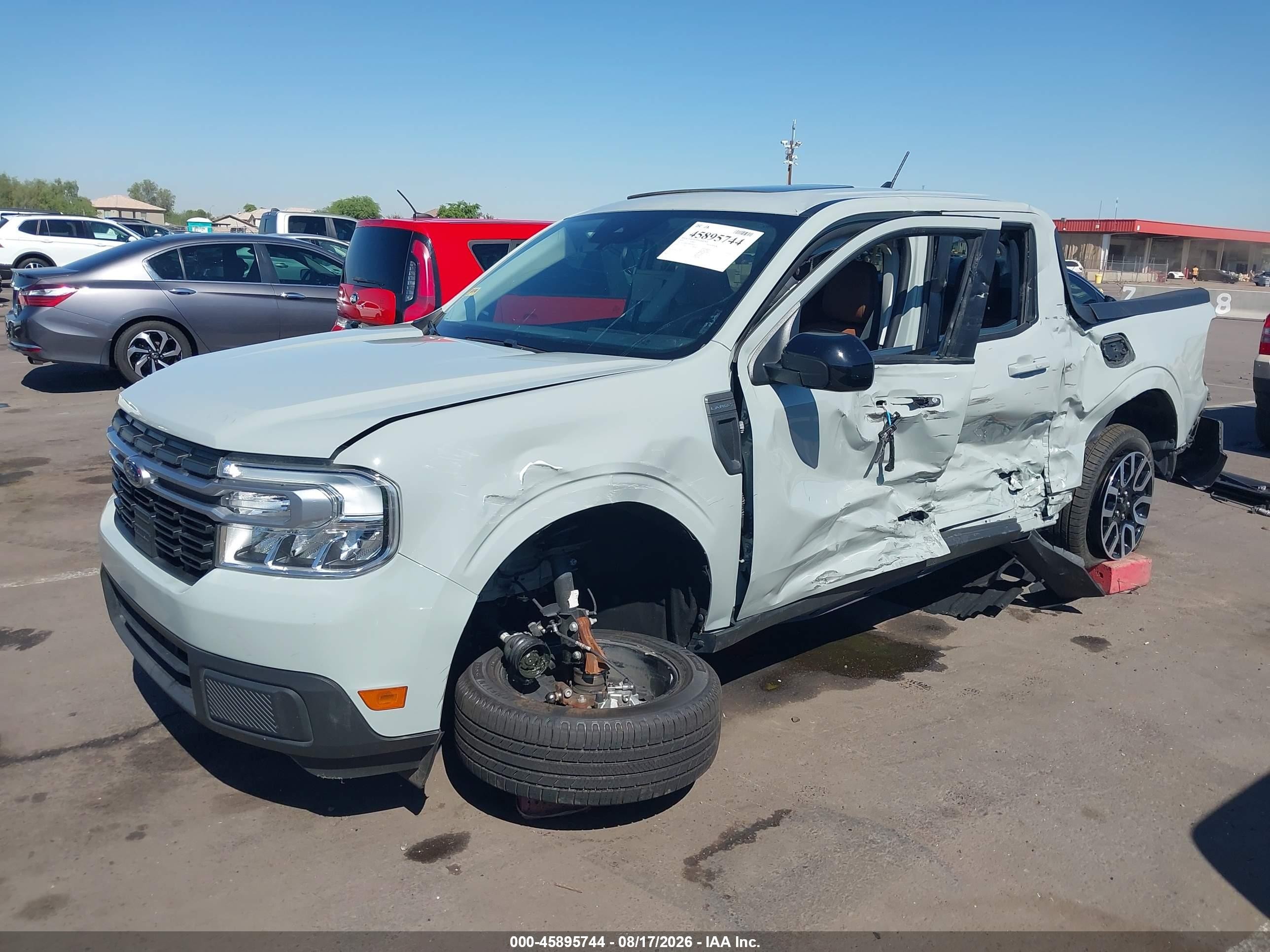 2024 Ford Maverick Lariat Silver vin: 3FTTW8M35RRA26234