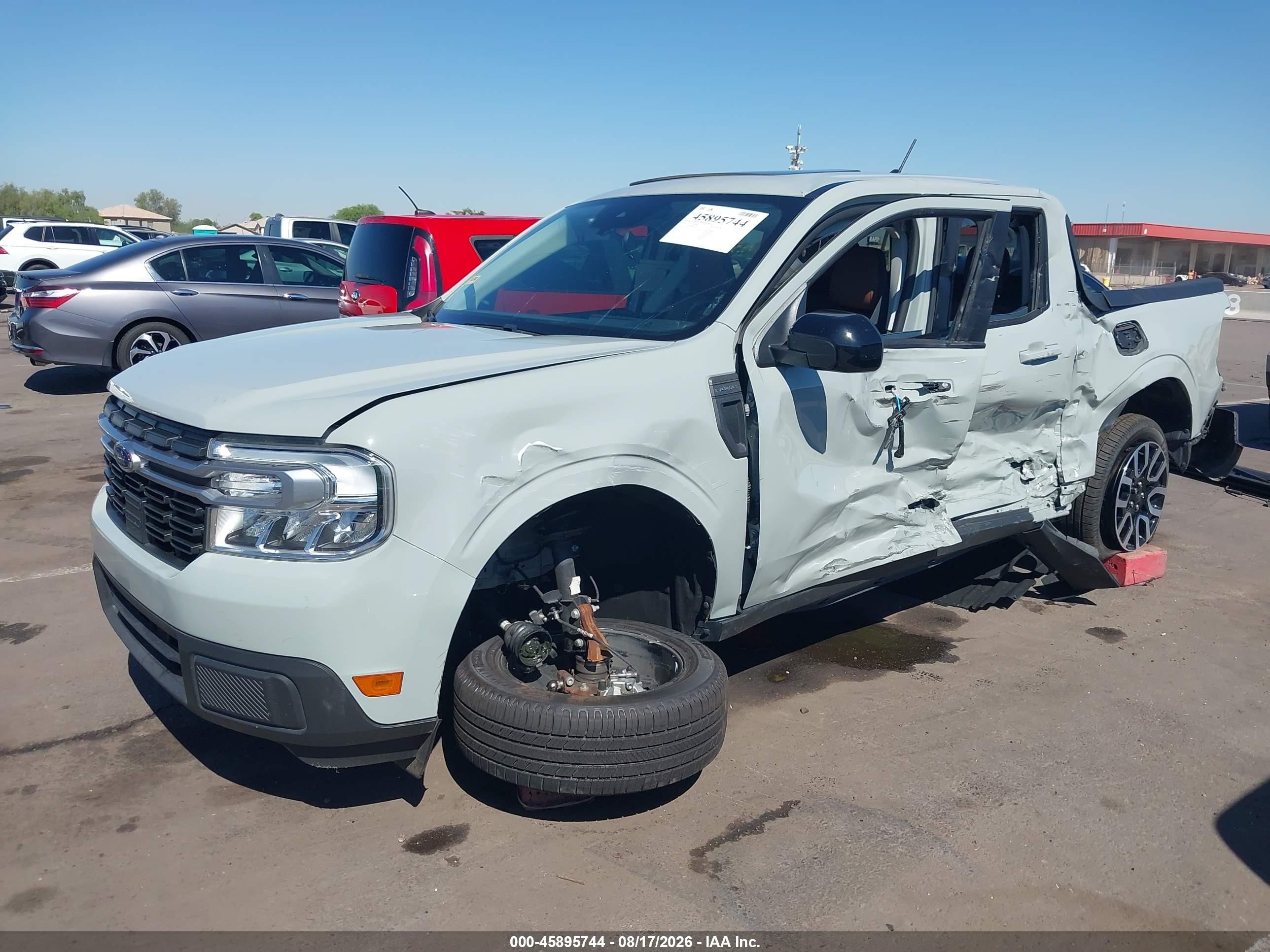 2024 Ford Maverick Lariat Silver vin: 3FTTW8M35RRA26234