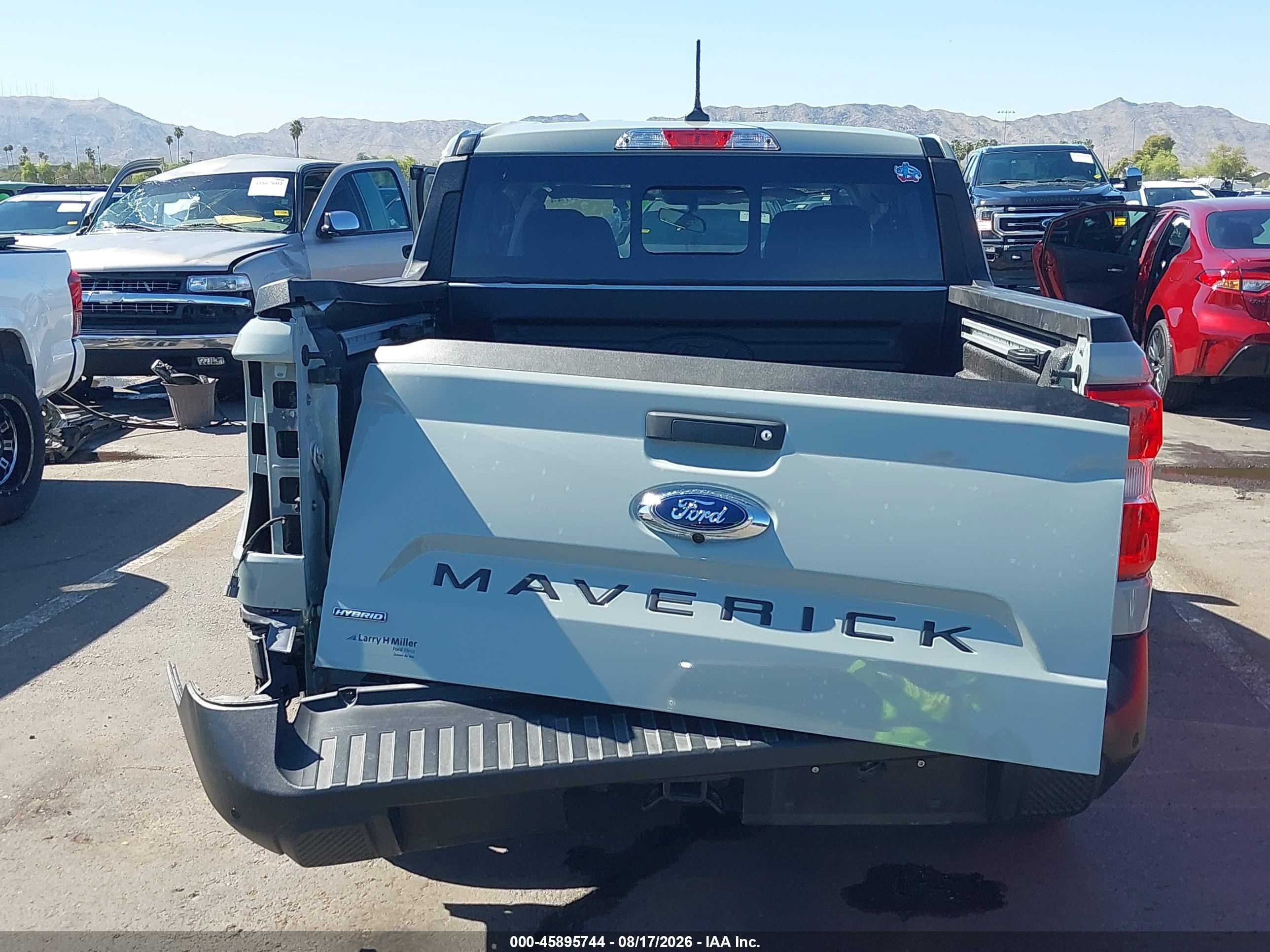 2024 Ford Maverick Lariat Silver vin: 3FTTW8M35RRA26234