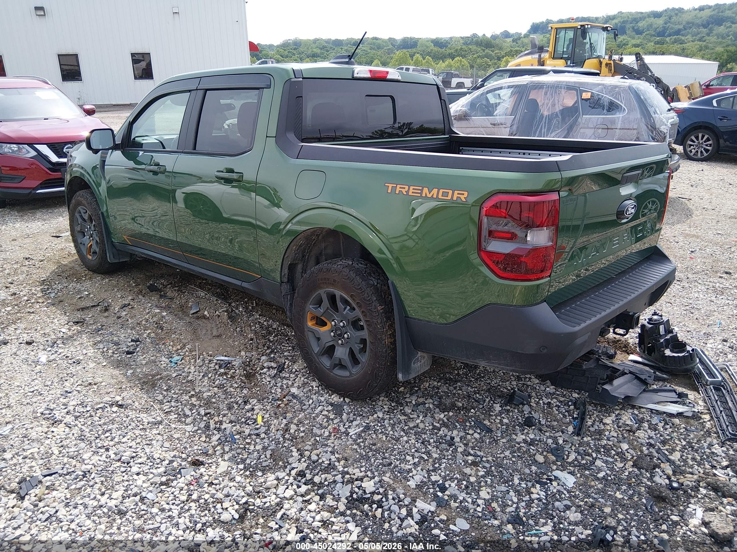 2025 Ford Maverick Tremor Зеленый vin: 3FTTW8NA3SRA17339