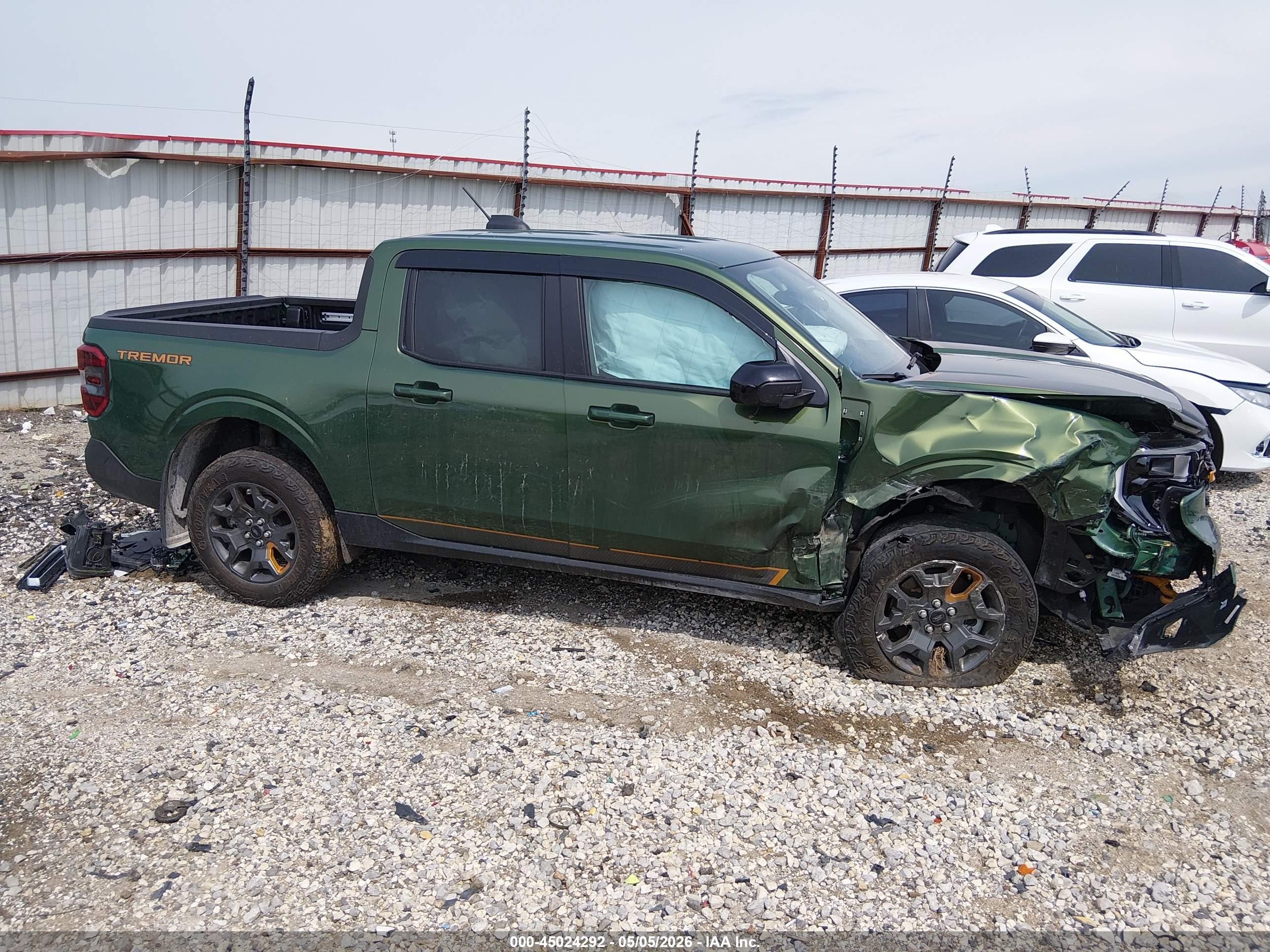 2025 Ford Maverick Tremor Зеленый vin: 3FTTW8NA3SRA17339