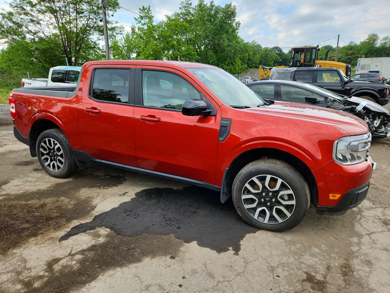 2024 Ford Maverick Lariat Orange vin: 3FTTW8S97RRA05182