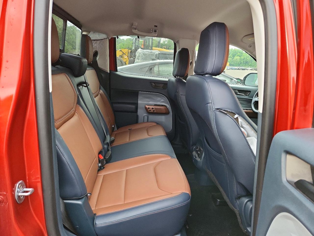2024 Ford Maverick Lariat Orange vin: 3FTTW8S97RRA05182