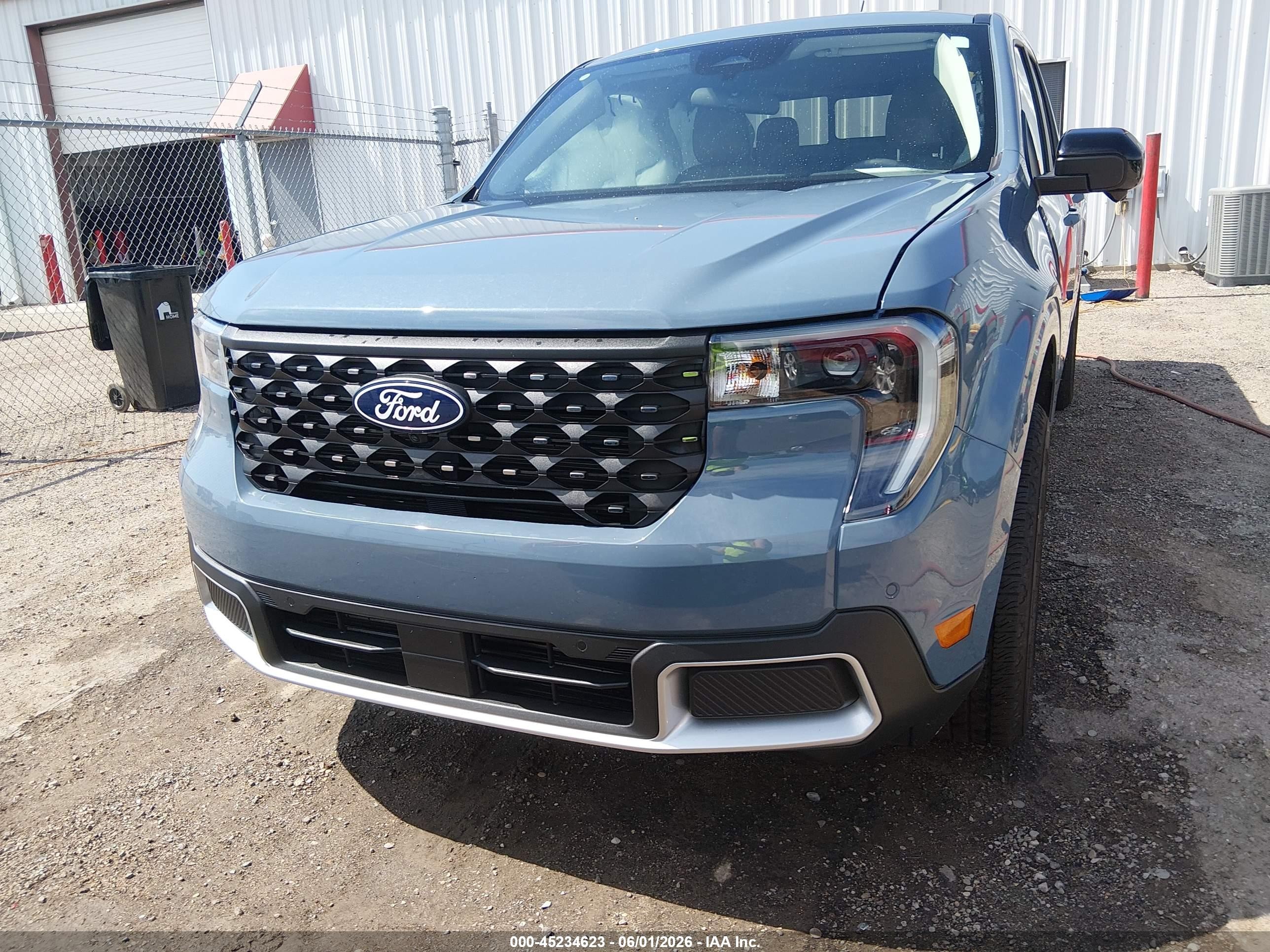 2025 Ford Maverick Lariat Light Blue vin: 3FTTW8SAXSRA98280
