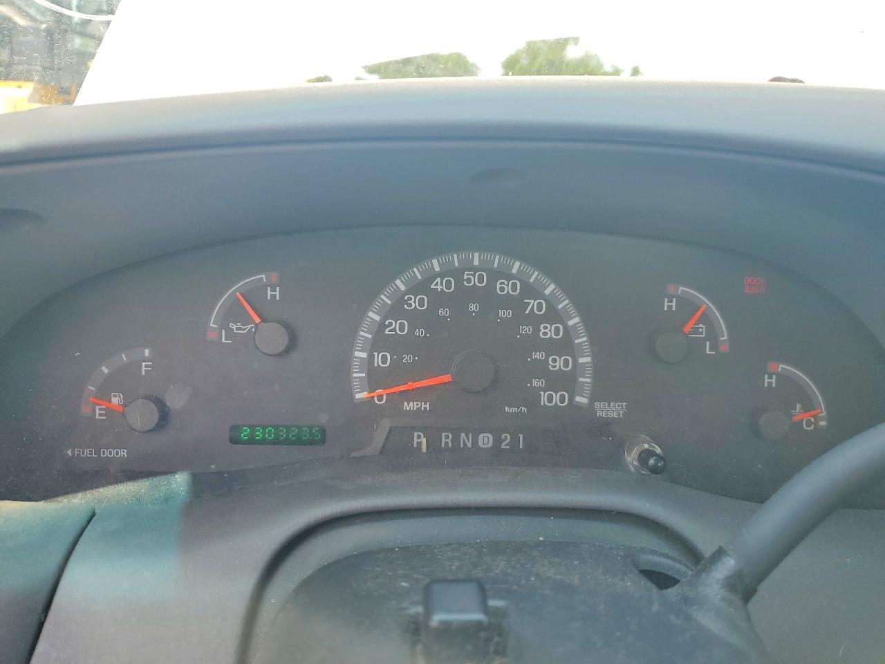 2001 Ford F150 Белый vin: 3FTZF17251MA66075