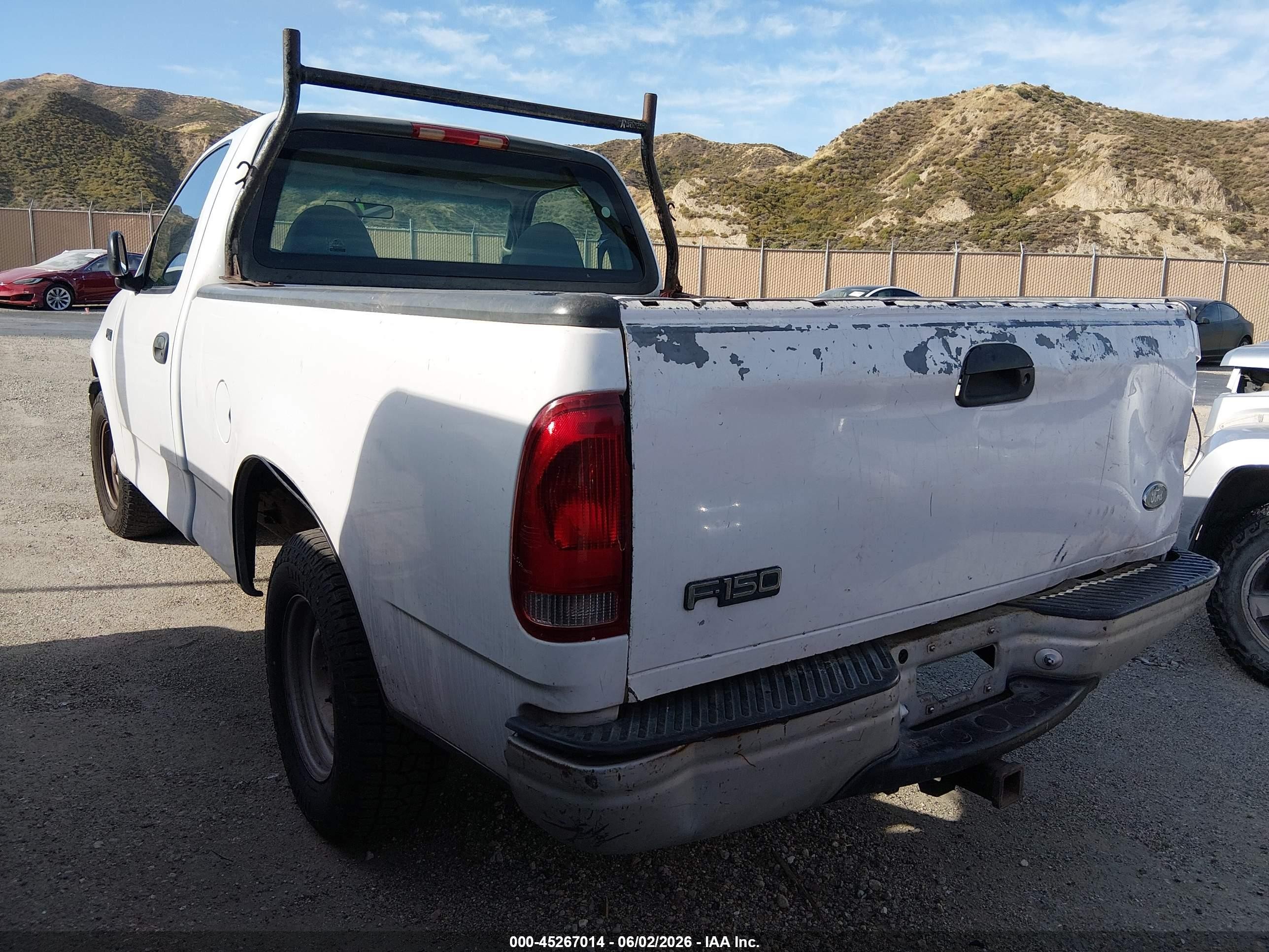 2000 Ford F-150 Work Series/xl/xlt White vin: 3FTZF1725YMA38190