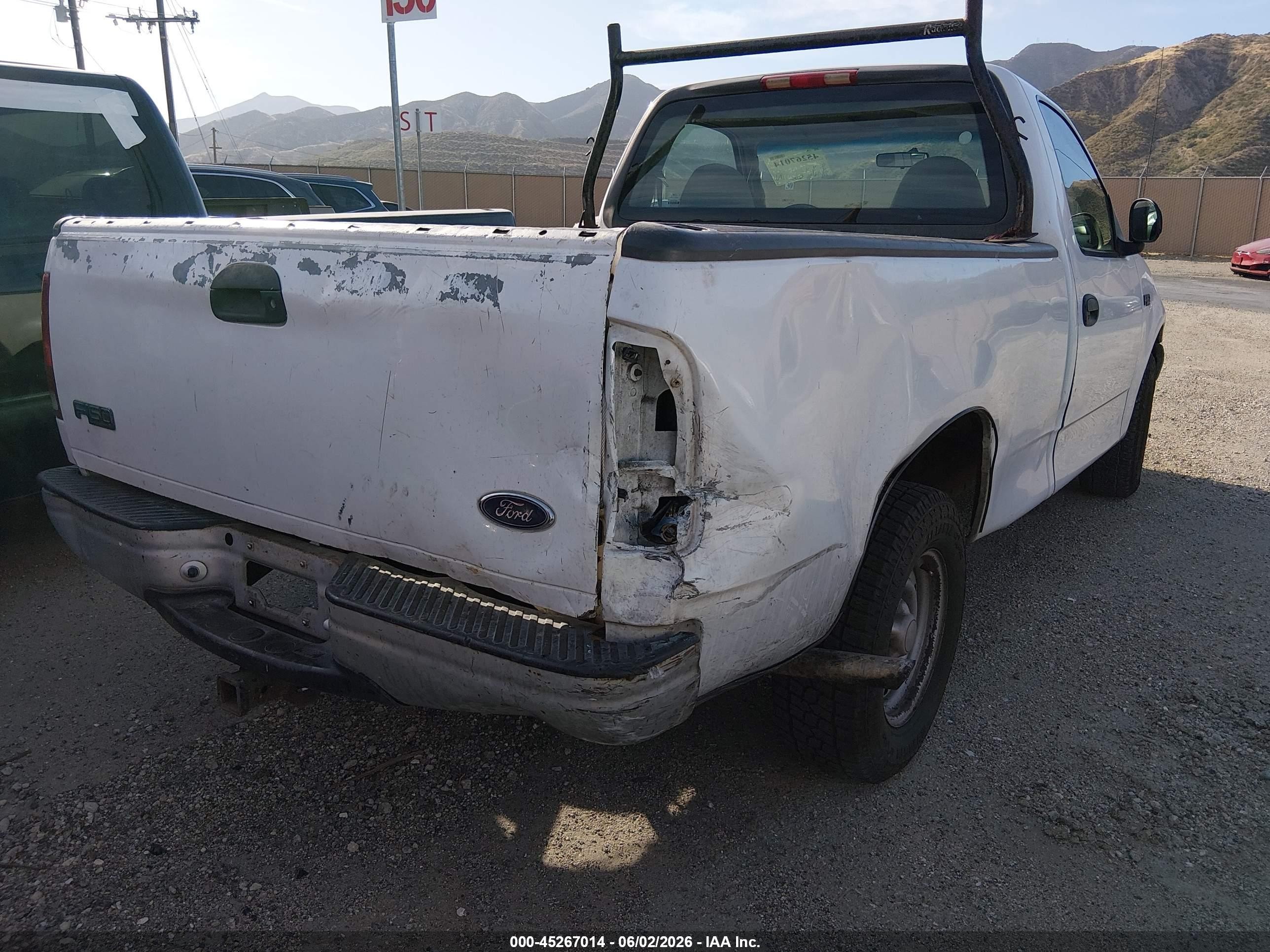2000 Ford F-150 Work Series/xl/xlt White vin: 3FTZF1725YMA38190