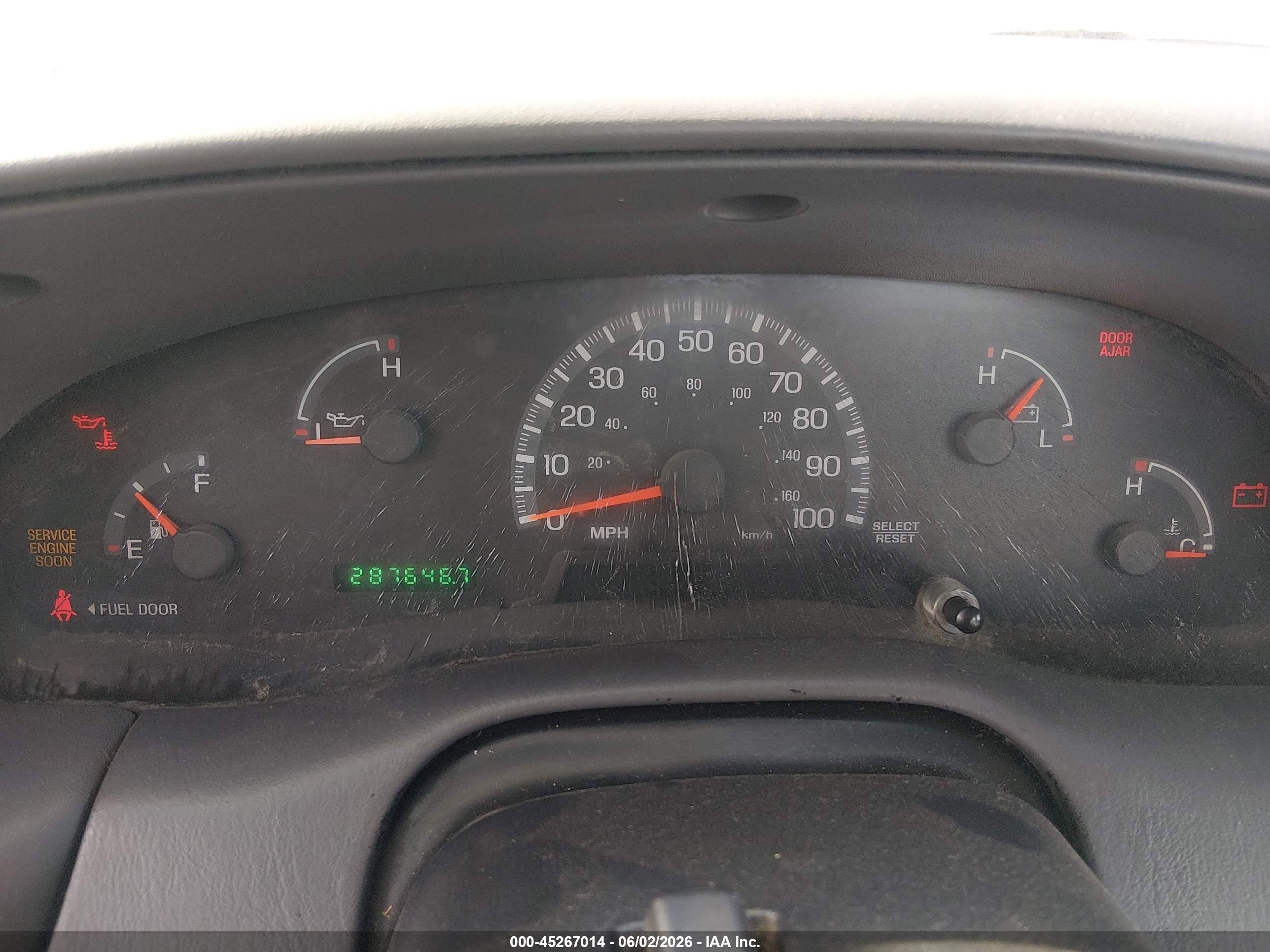 2000 Ford F-150 Work Series/xl/xlt White vin: 3FTZF1725YMA38190