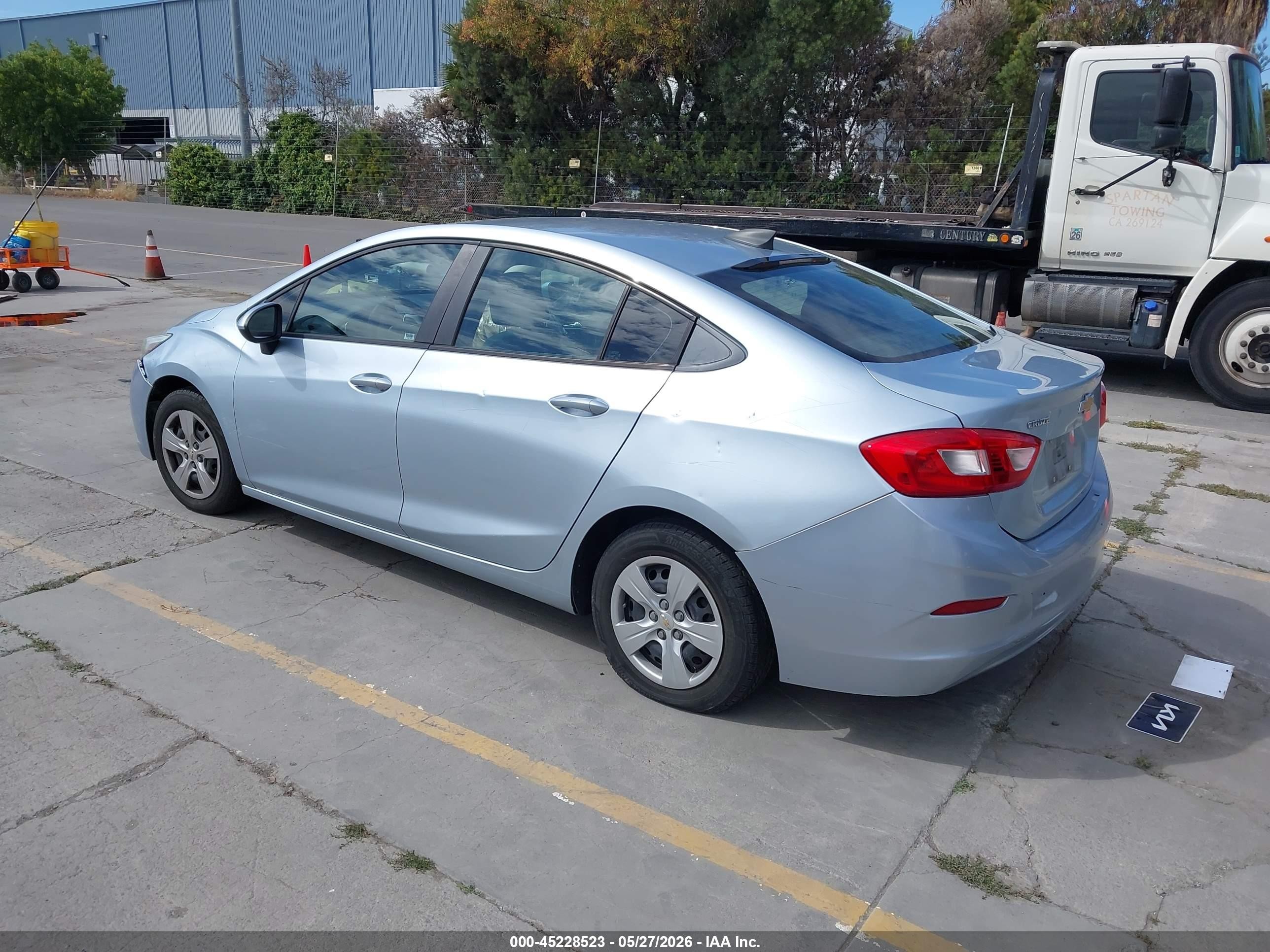 2017 Chevrolet Cruze Ls Auto Silver vin: 3G1BC5SM3HS560282