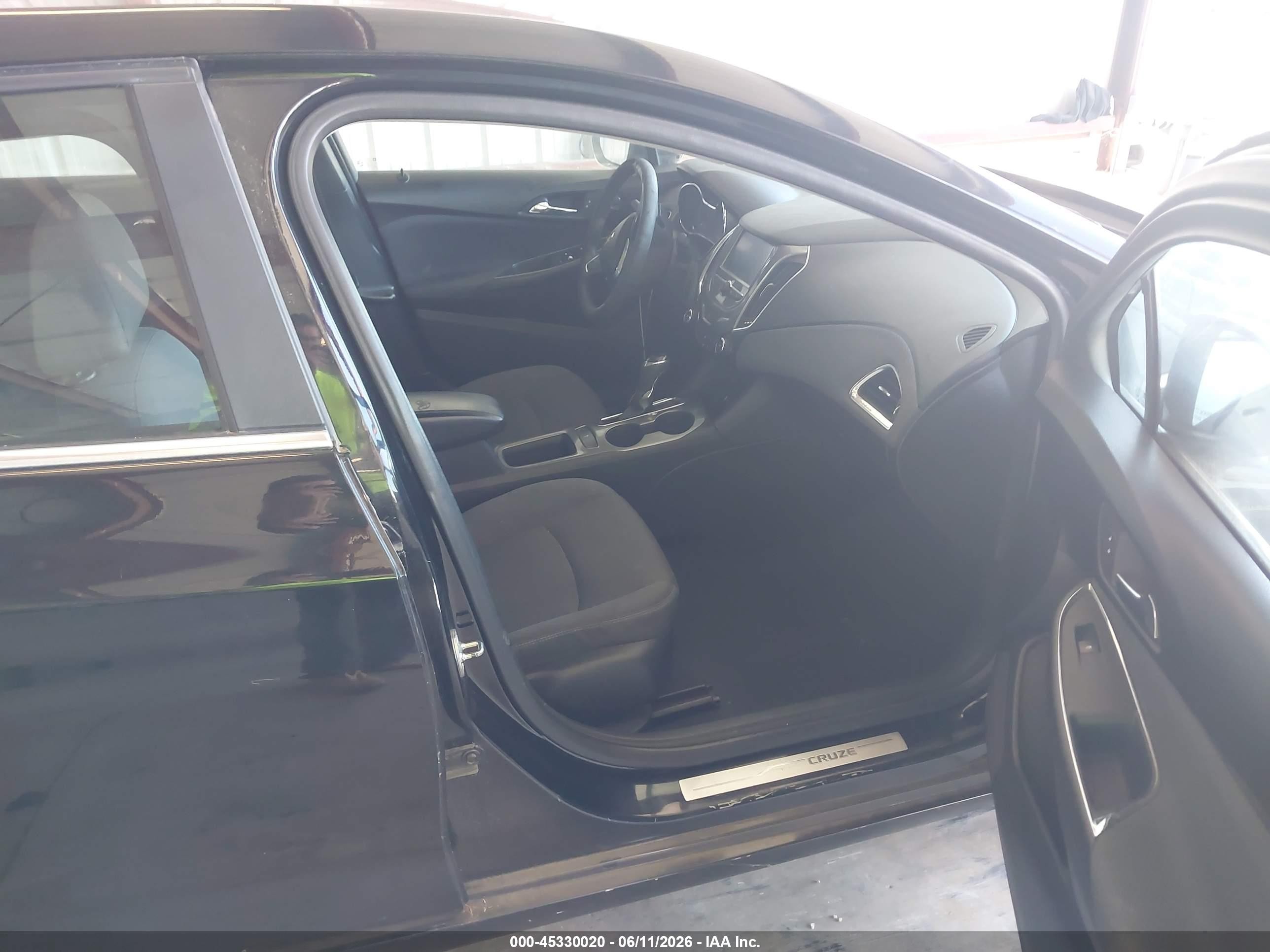 2018 Chevrolet Cruze Lt Auto Black vin: 3G1BE6SM1JS653078