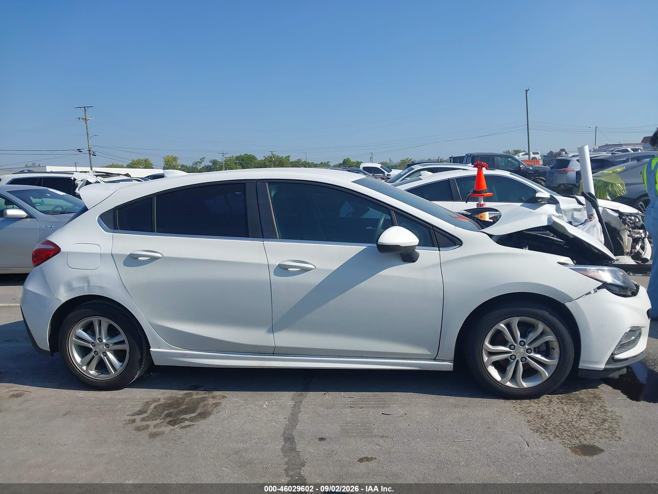 2017 Chevrolet Cruze Lt Auto White vin: 3G1BE6SM3HS578183