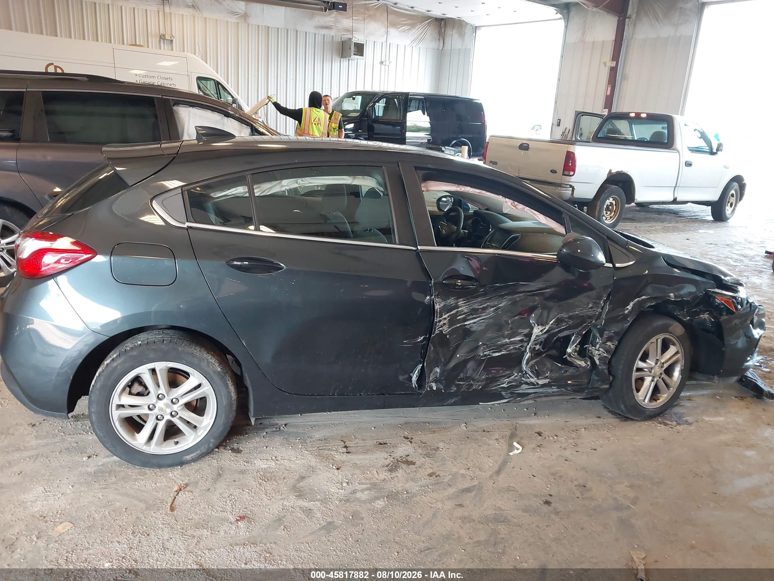2017 Chevrolet Cruze Lt Auto Серый vin: 3G1BE6SMXHS573398