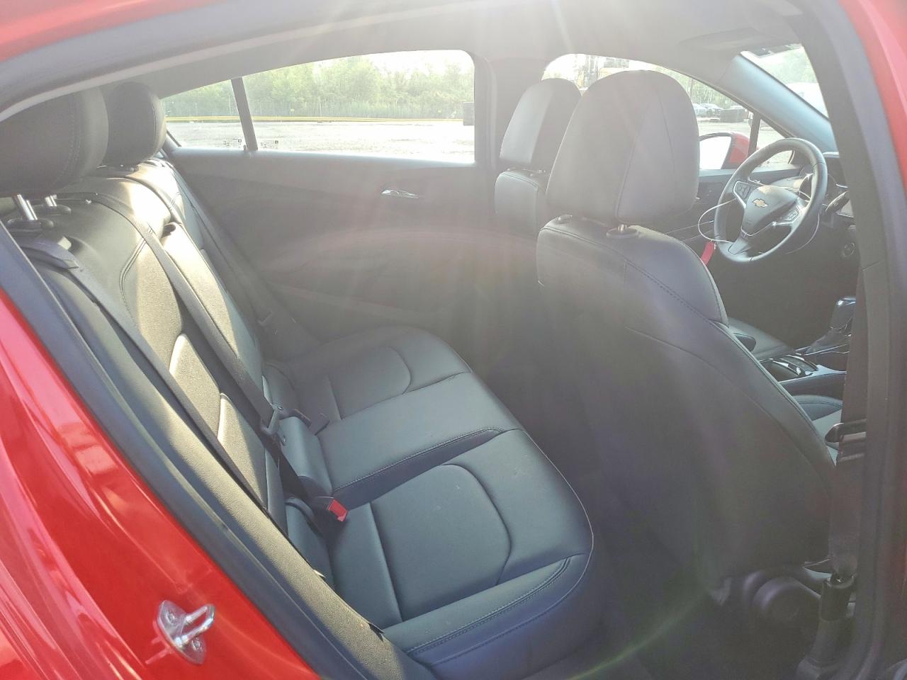 2019 Chevrolet Cruze Premier Red vin: 3G1BF6SM0KS563936