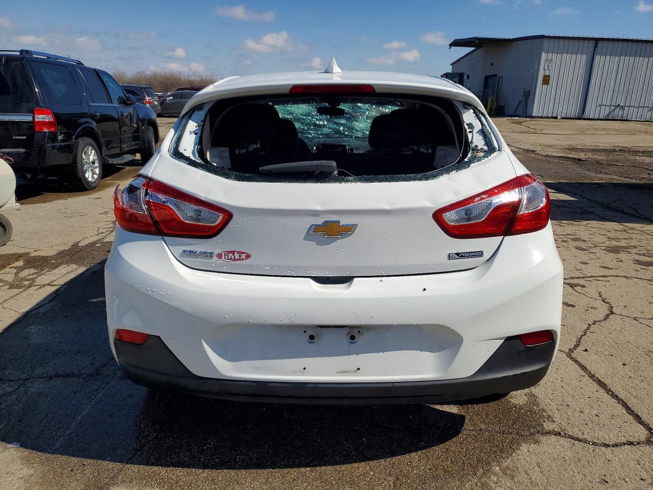 2018 Chevrolet Cruze Premier White vin: 3G1BF6SM2JS643284