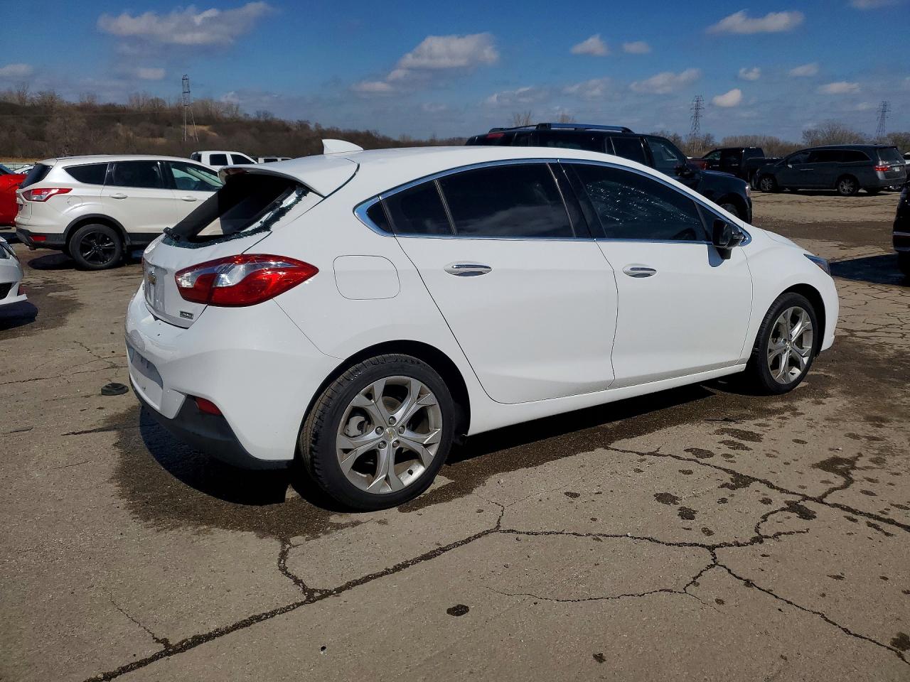 2018 Chevrolet Cruze Premier White vin: 3G1BF6SM2JS643284