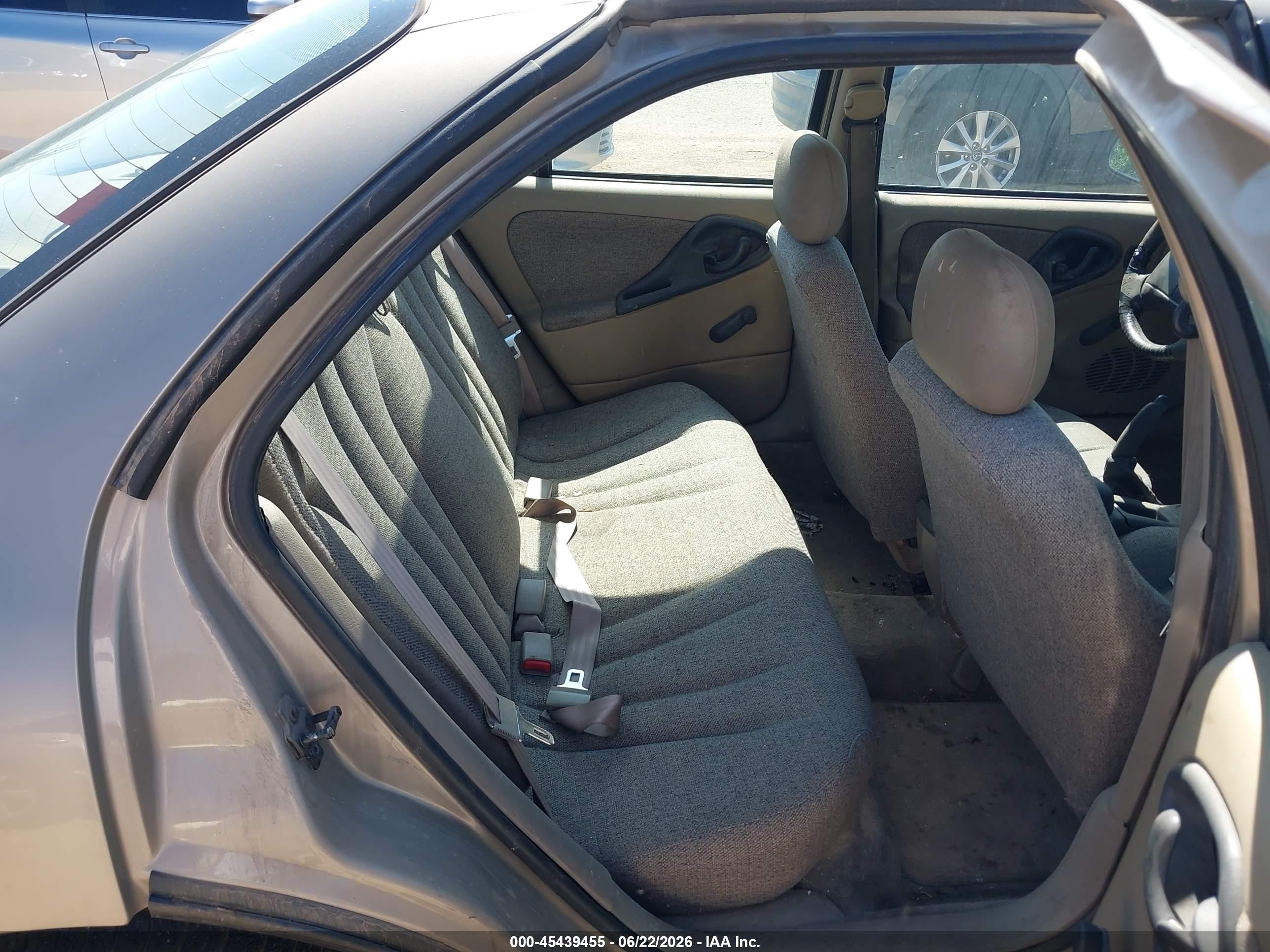 2001 Chevrolet Cavalier   Gold vin: 3G1JC52431S156609