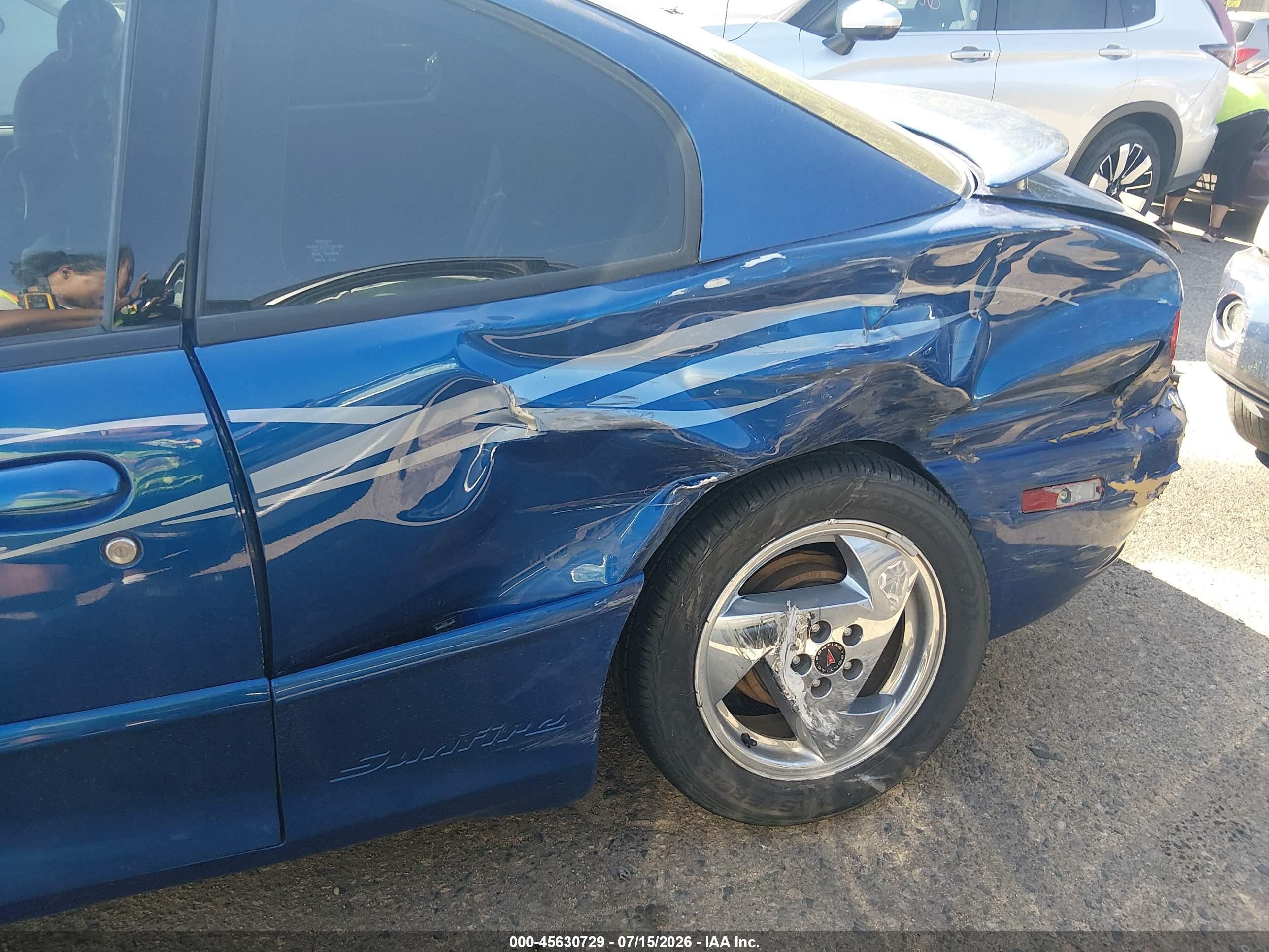 2005 Pontiac Sunfire   Blue vin: 3G2JB12F05S117541