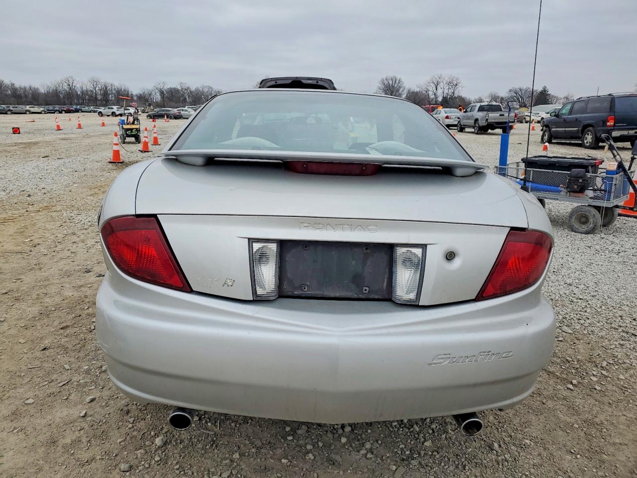 2004 Pontiac Sunfire Silver vin: 3G2JB12F34S163430