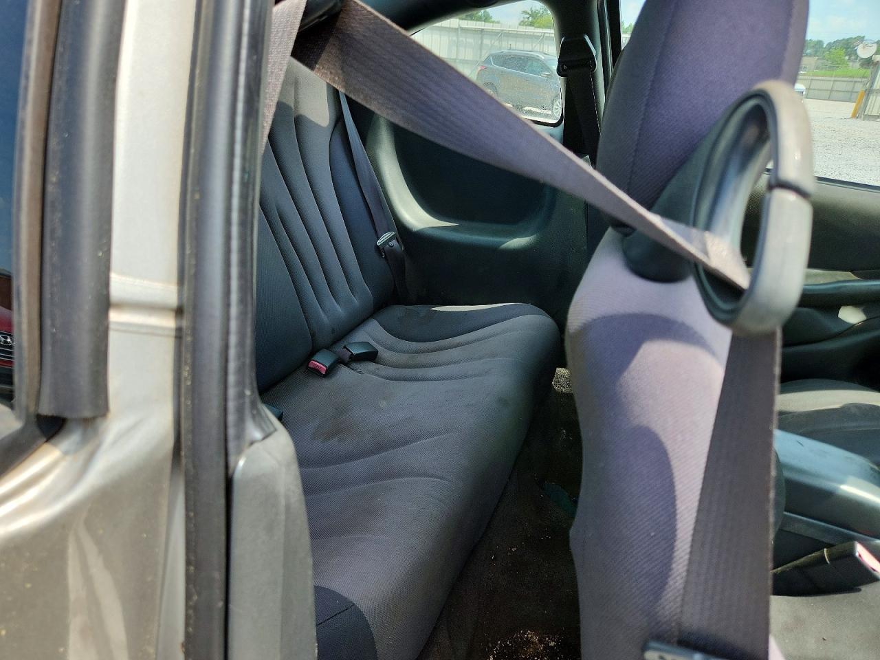 2005 Pontiac Sunfire Silver vin: 3G2JB12F35S202535