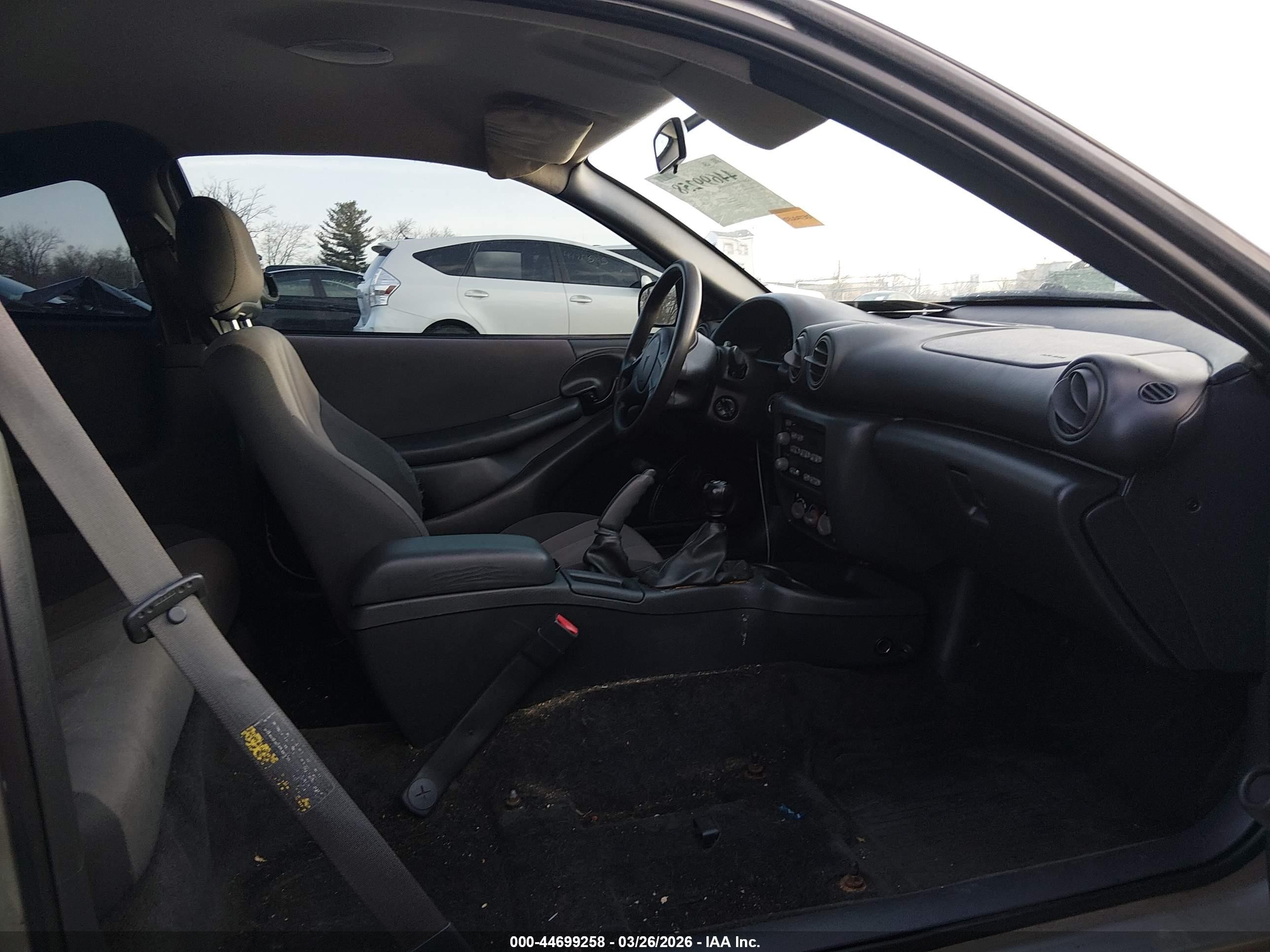 2005 Pontiac Sunfire   Silver vin: 3G2JB12F35S212353