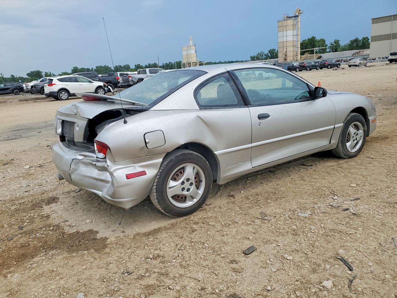 2005 Pontiac Sunfire Silver vin: 3G2JB12F65S215683