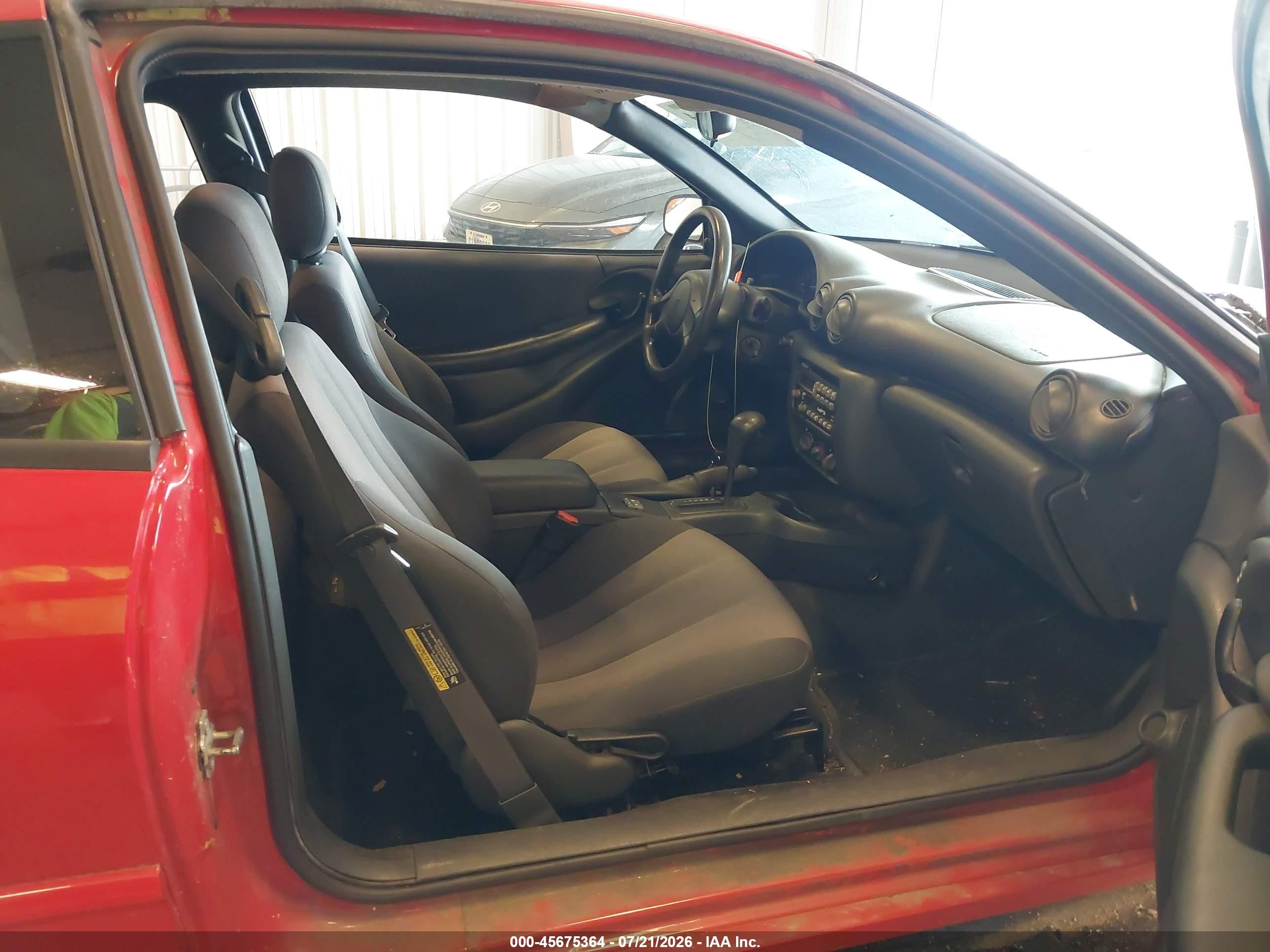 2005 Pontiac Sunfire   Red vin: 3G2JB12F85S113219