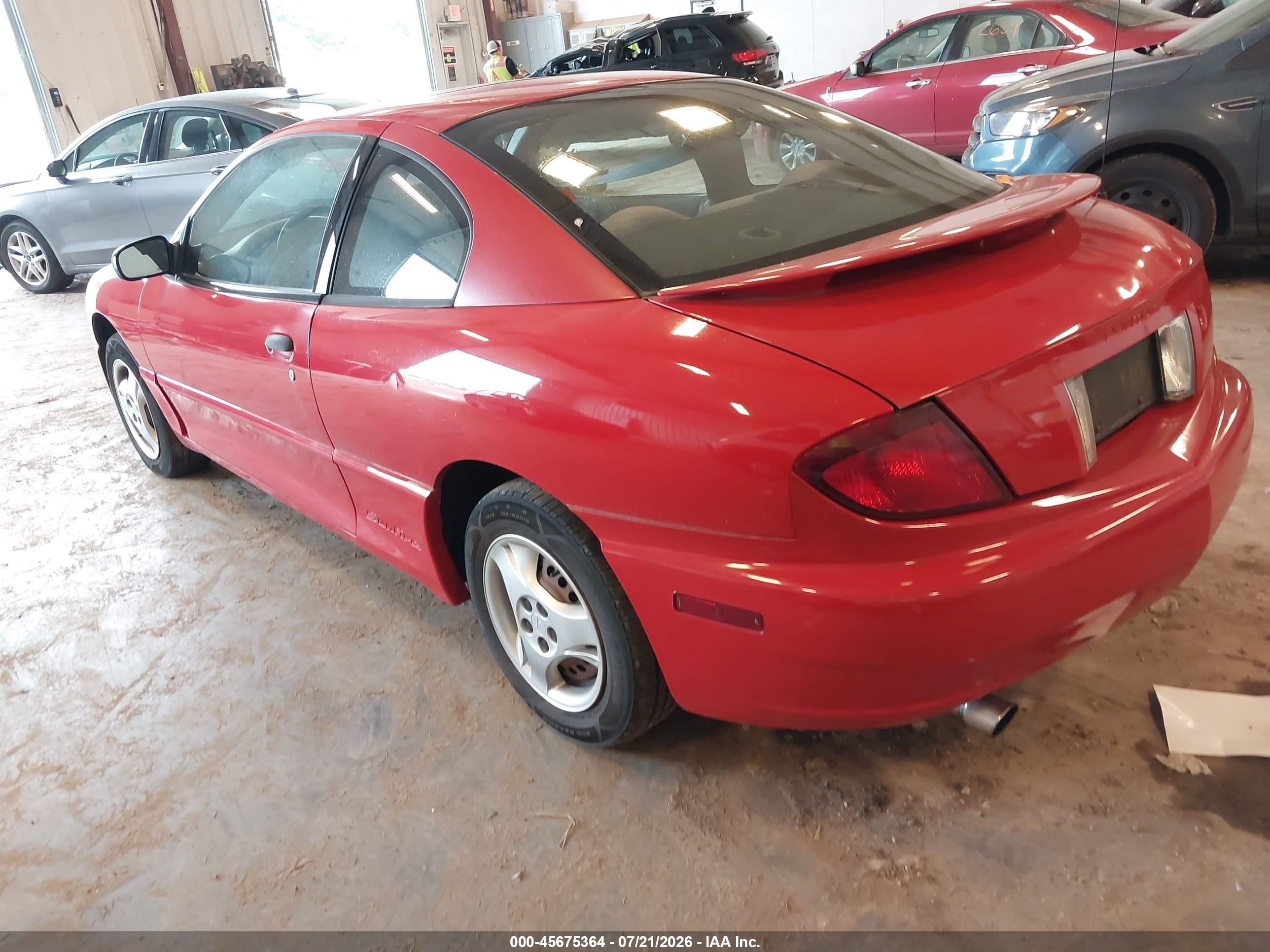 2005 Pontiac Sunfire   Red vin: 3G2JB12F85S113219