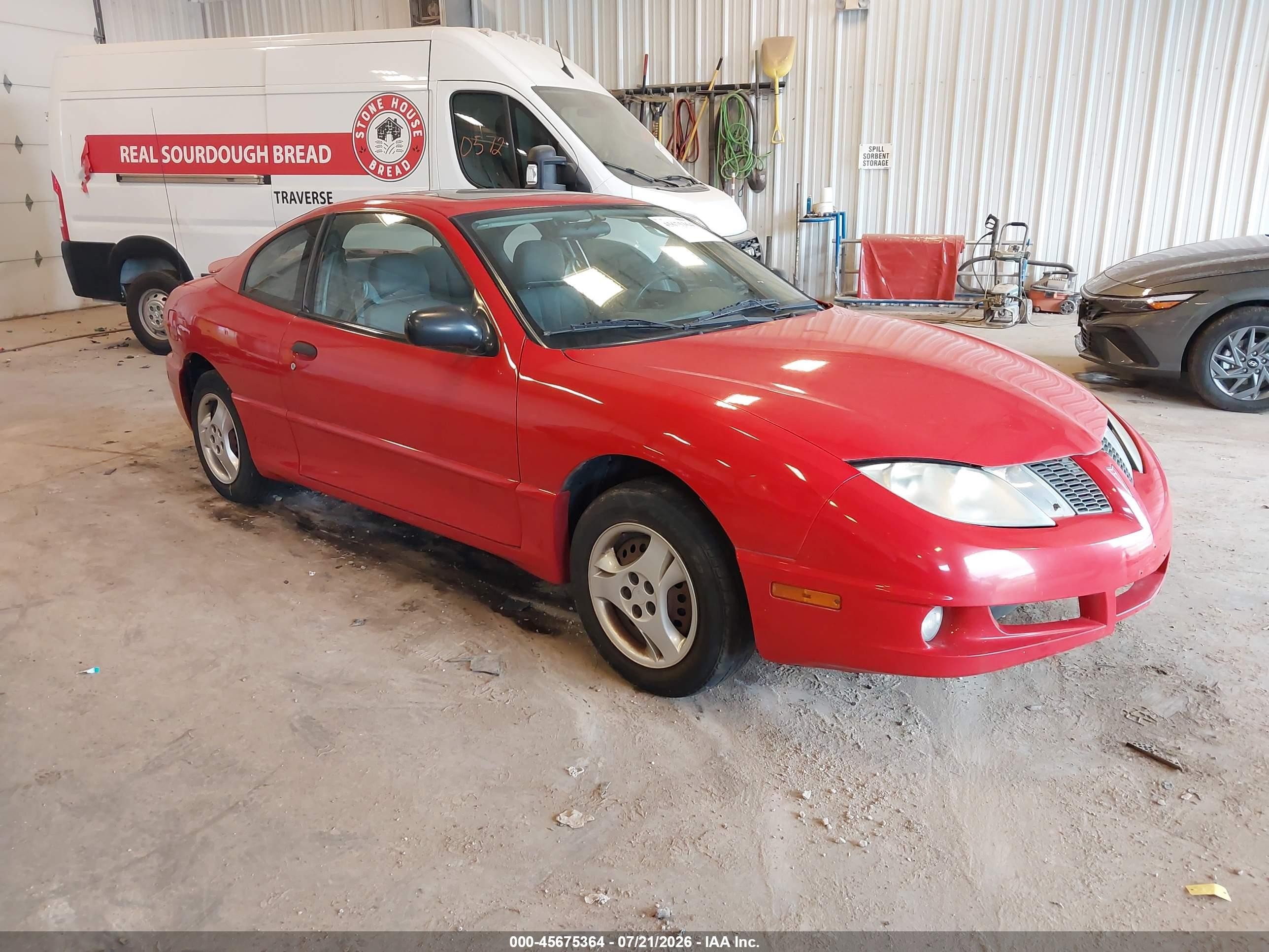 2005 Pontiac Sunfire   Red vin: 3G2JB12F85S113219