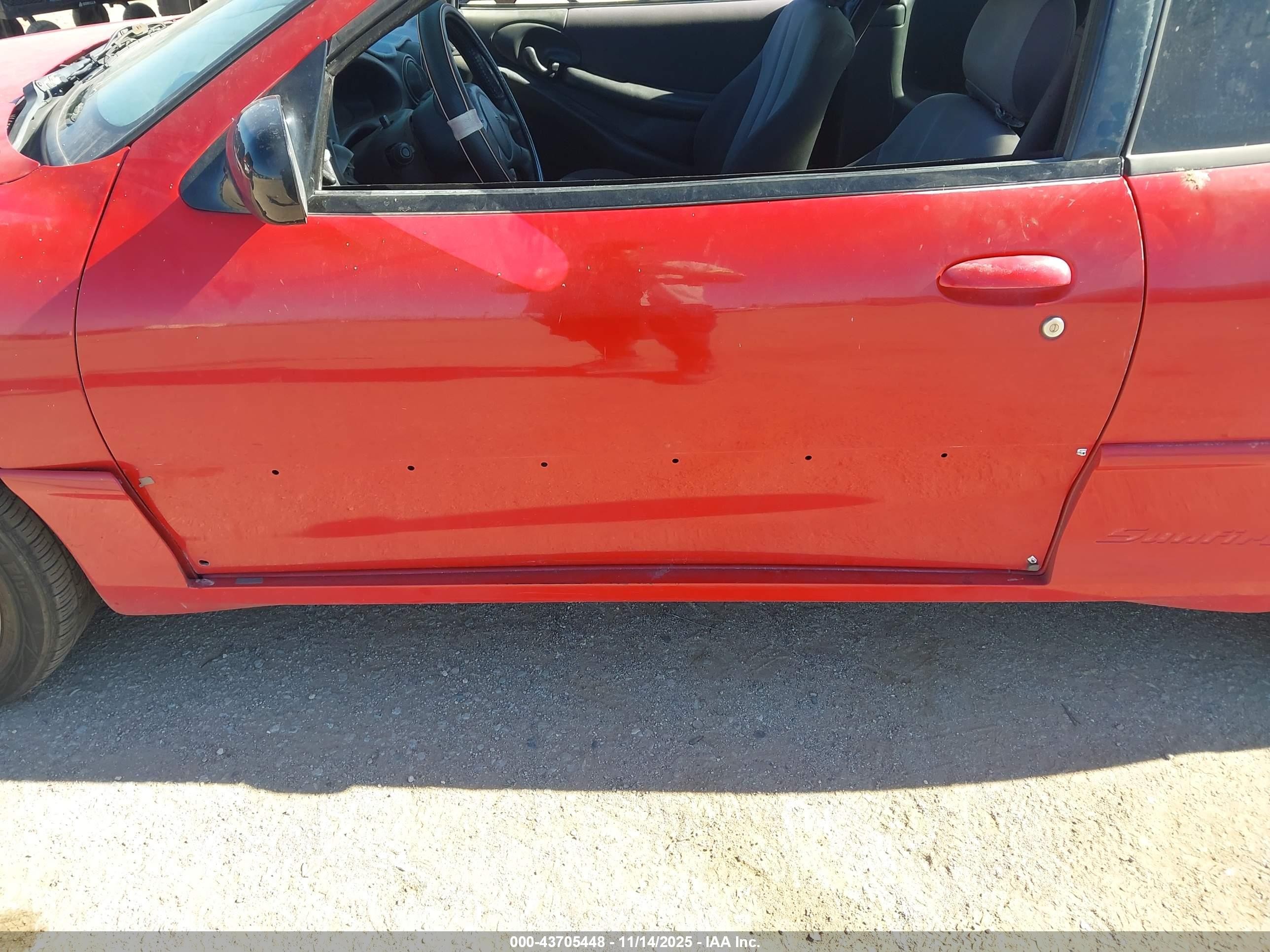 2004 Pontiac Sunfire   Red vin: 3G2JB12F94S162315