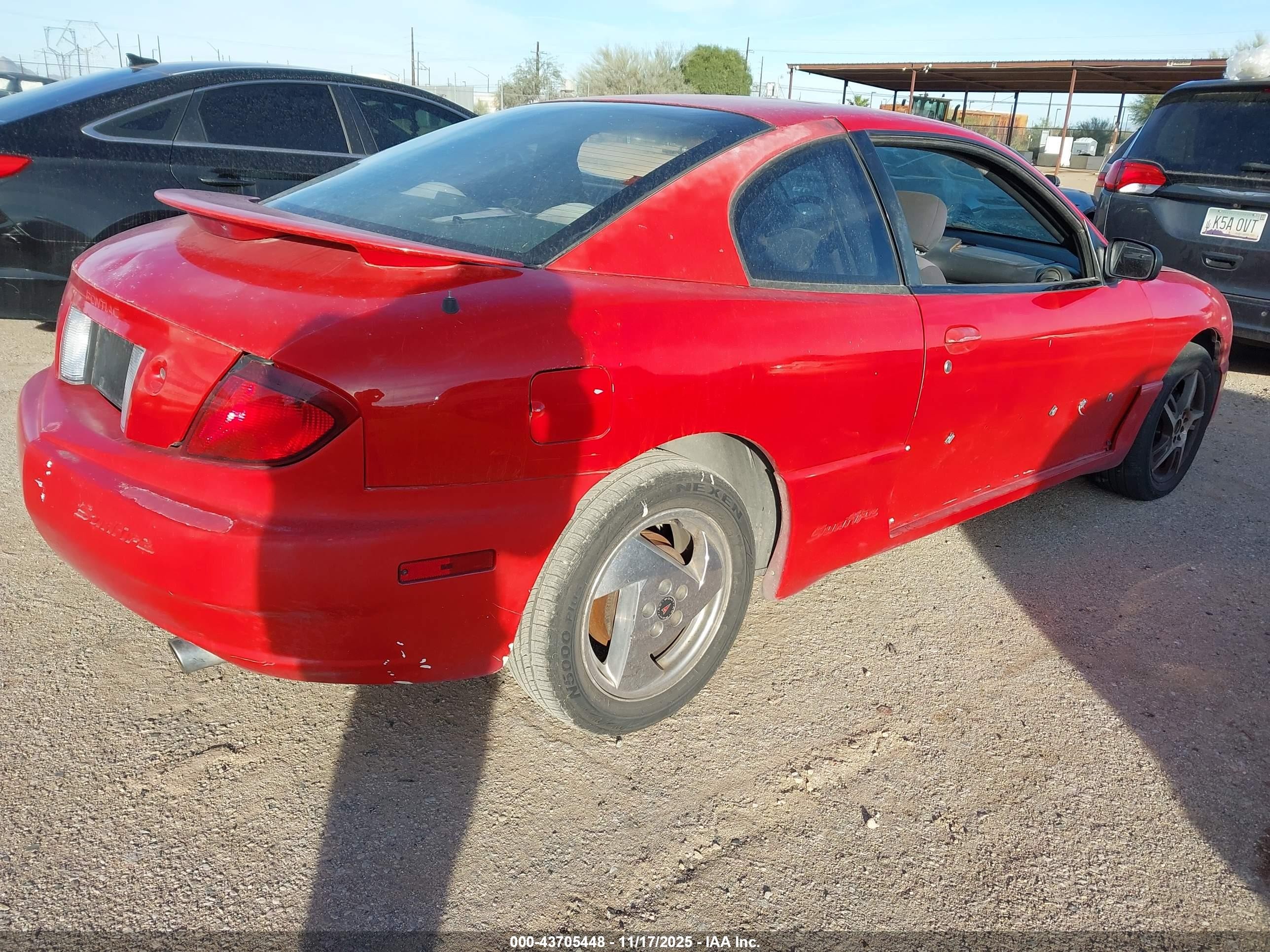 2004 Pontiac Sunfire   Red vin: 3G2JB12F94S162315