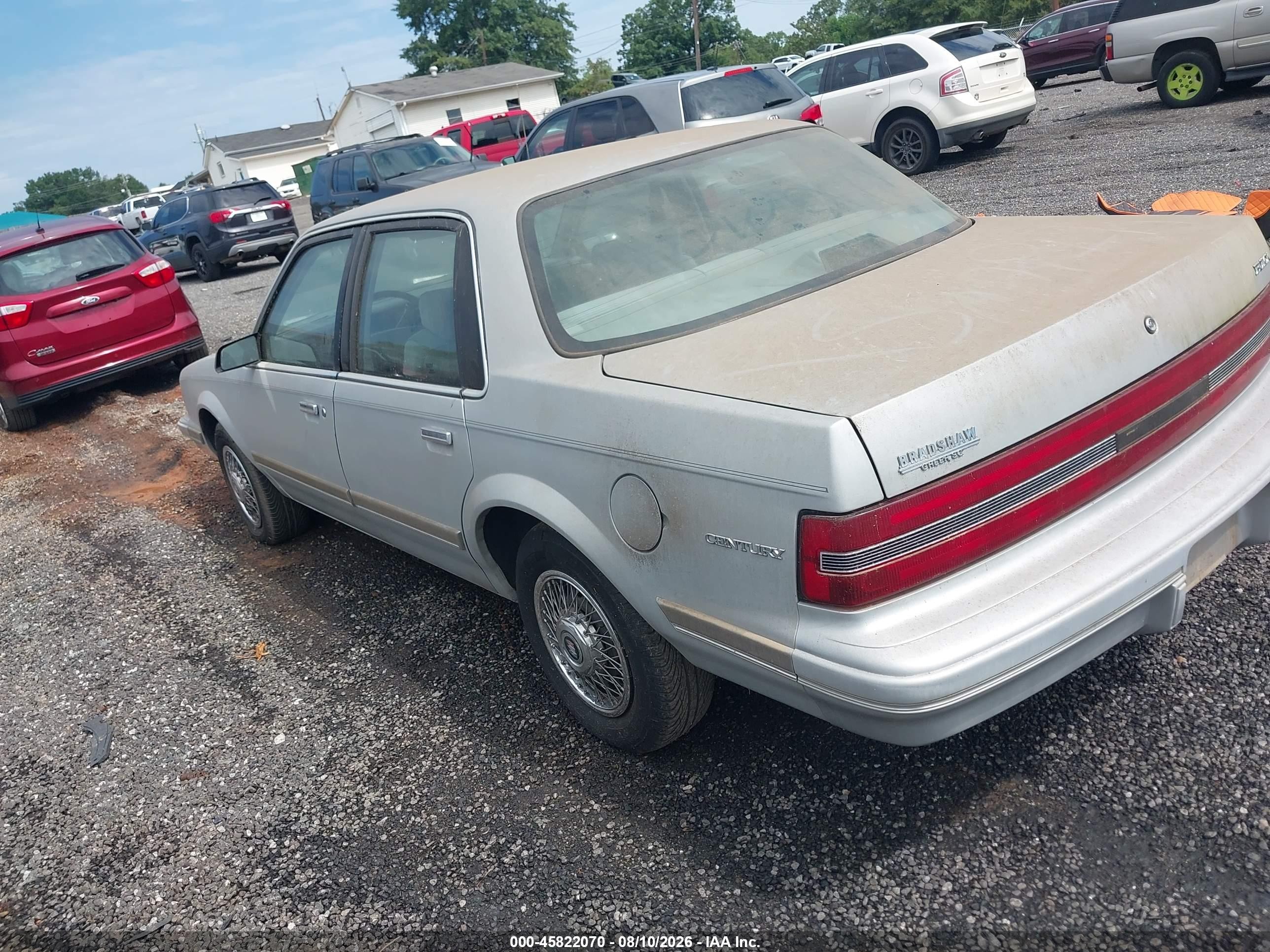1994 Buick Century Special Silver vin: 3G4AG55MXRS607503