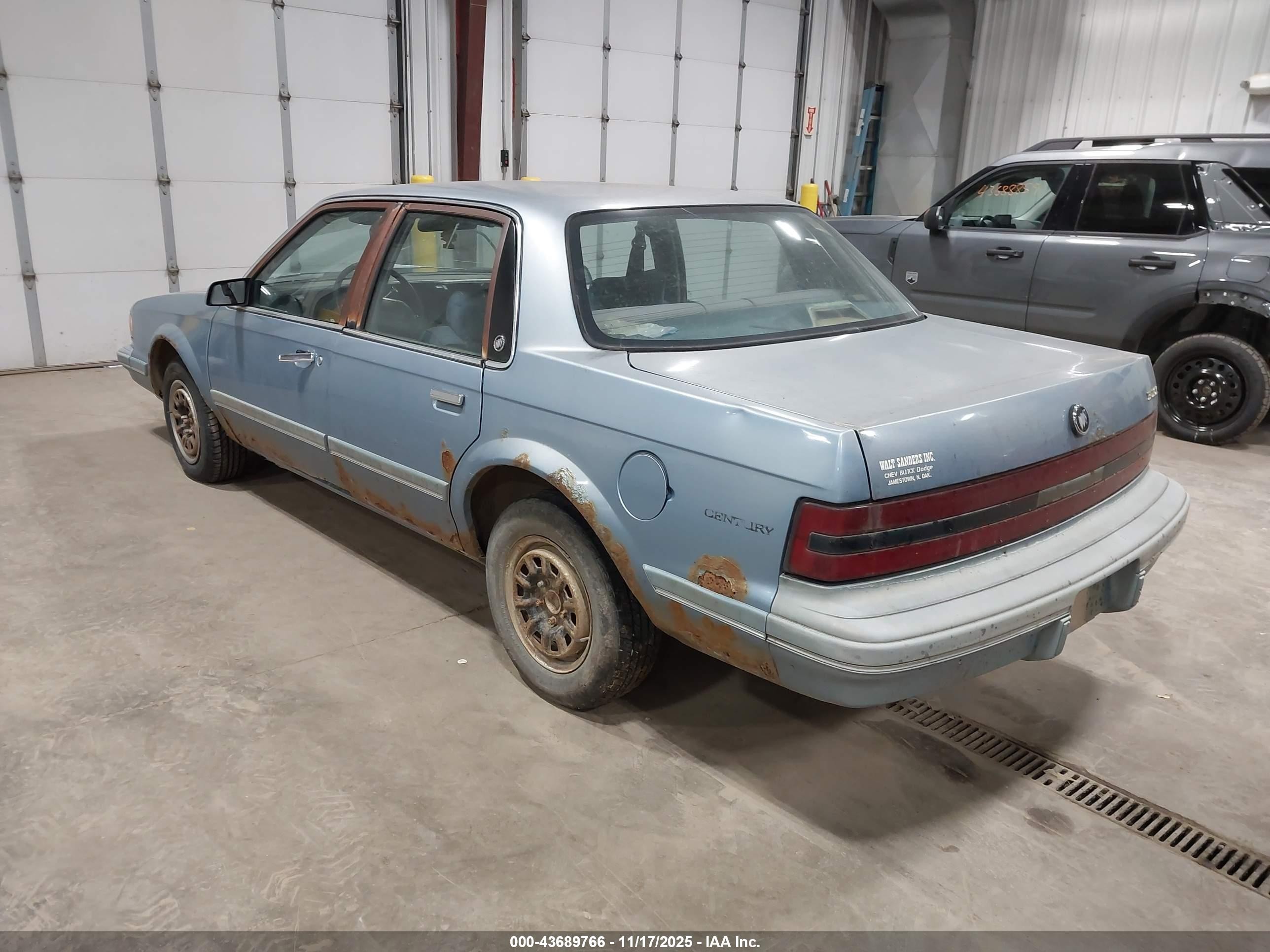 1993 Buick Century Special Blue vin: 3G4AG55N2PS622101