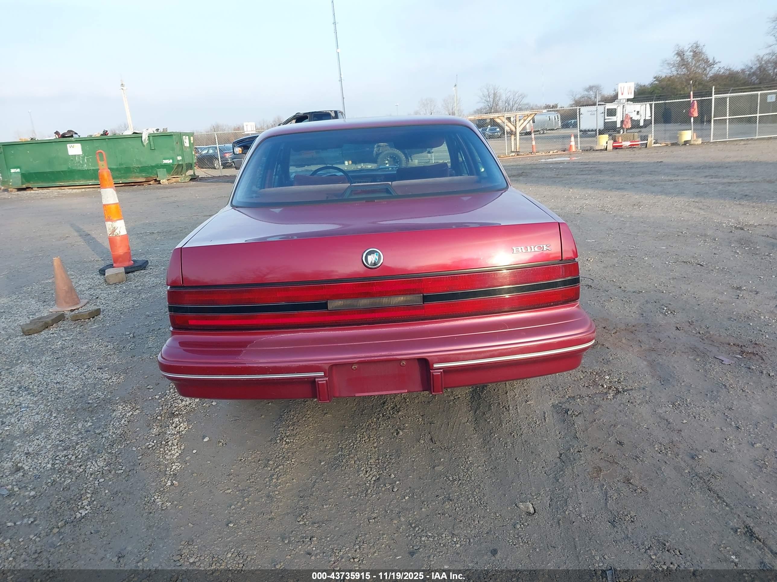 1993 Buick Century Special Красный vin: 3G4AG55N4PS635206